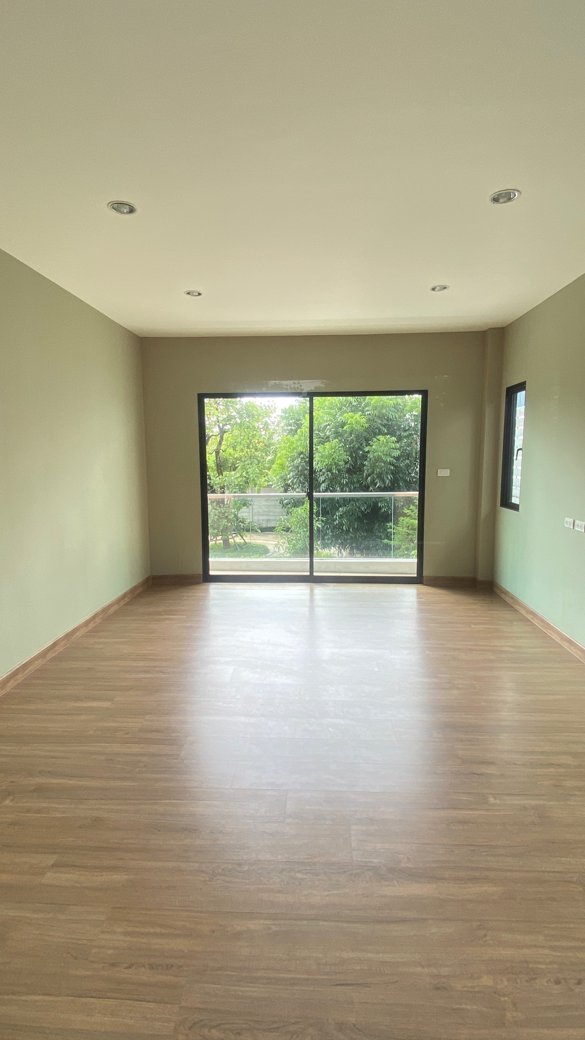 ขายบ้านเสรีไทย-นิด้า : บ้านเดี่ยวหน้าสวน 4นอน/4น้ำ ไม่เคยเข้าอยู่  ถ. สุขาภิบาล2 ขายเพียง9.8ล้านบาท 🔥🔥