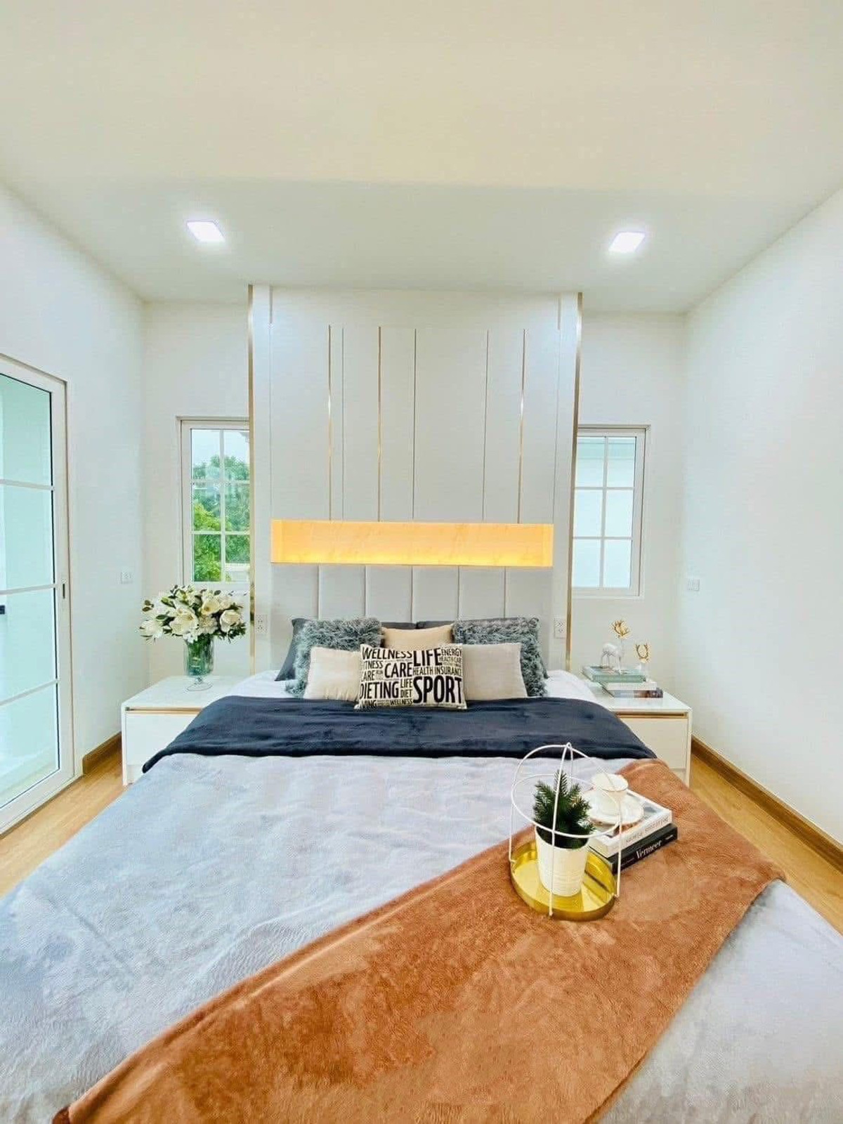 For RentHouseLadkrabang, Suwannaphum Airport : K-6618 Beautifully decorated house With built-in furniture, ready to move in, Golden Neo Bangna Suan Luang.