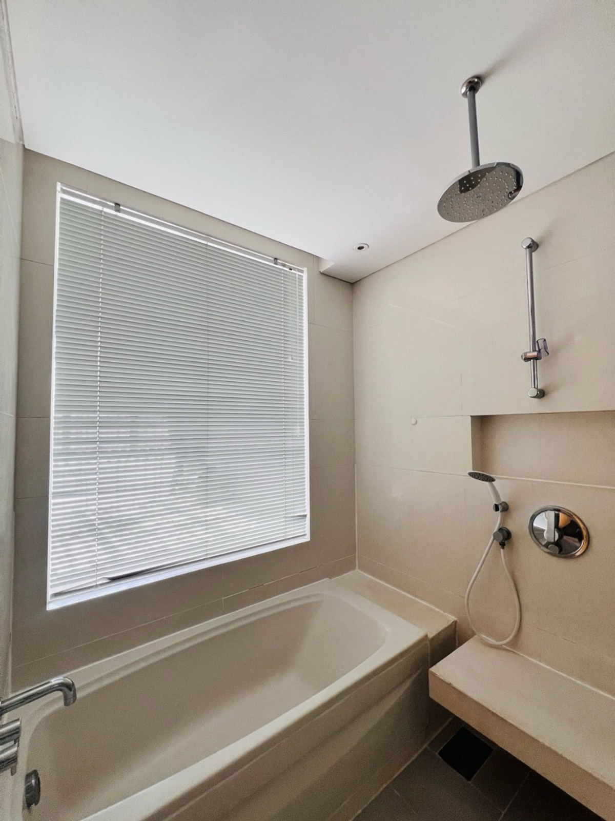 ขายคอนโดสุขุมวิท อโศก ทองหล่อ : 📌ขายด่วน!!! คอนโด Aequa sukhumvit49  ขนาด 1 ห้องนอน 1 ห้องน้ำ 56.6 ตร.ม. ราคา 8.5 ลบ. คอนโดเลี้ยงสัตว์ได้🐶🐱 ห้องสวย แต่งครบ วิวดี ราคาดีที่สุดในตลาด ☎️0887532858