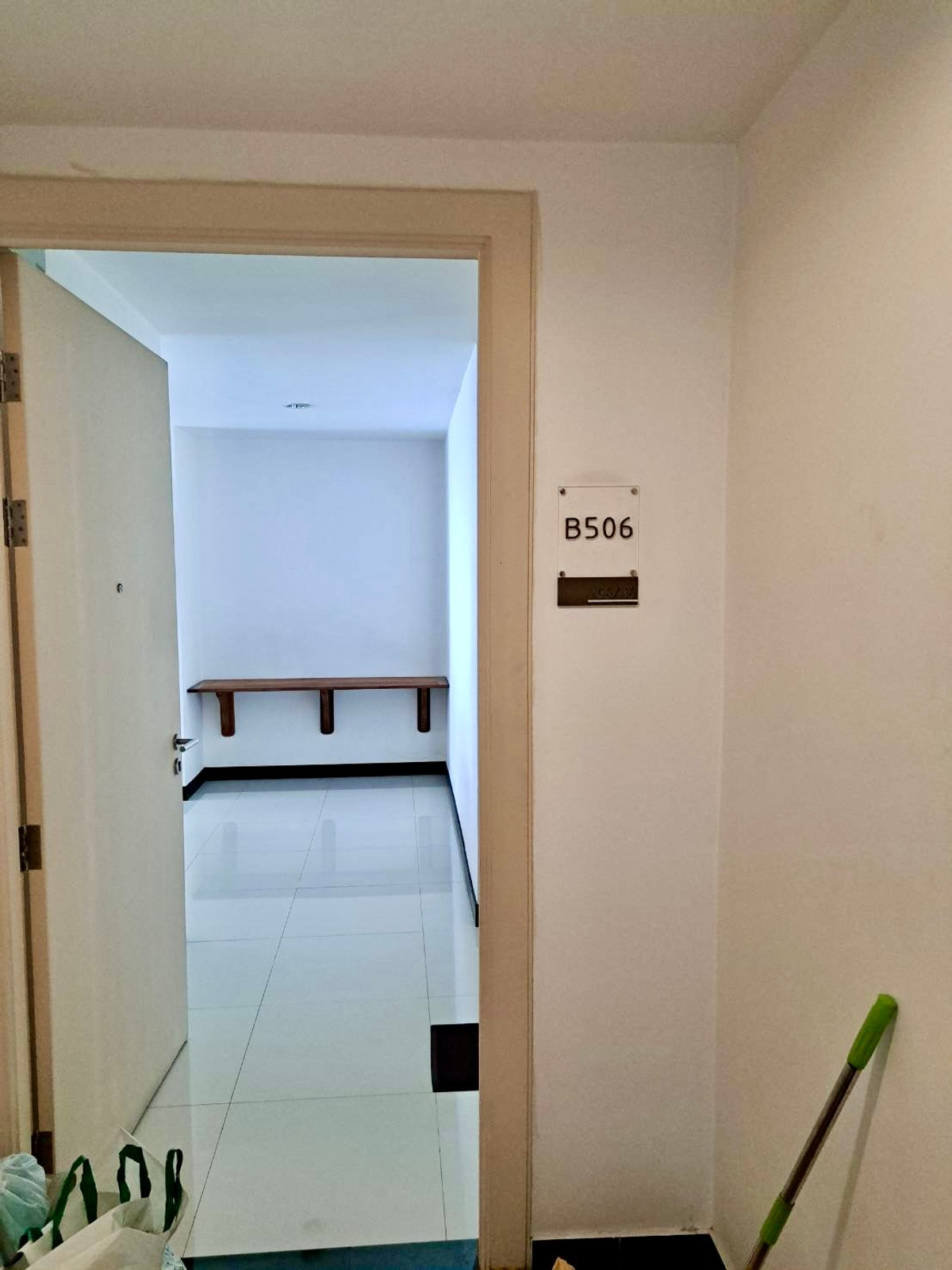 For RentCondoSukhumvit, Asoke, Thonglor : For Rent: Voque Sukhumvit 16 | 1-Bedroom 57 SQ.M. | Near BTS Asoke & MRT Sukhumvit | Fully Furnished | Ready to Move In