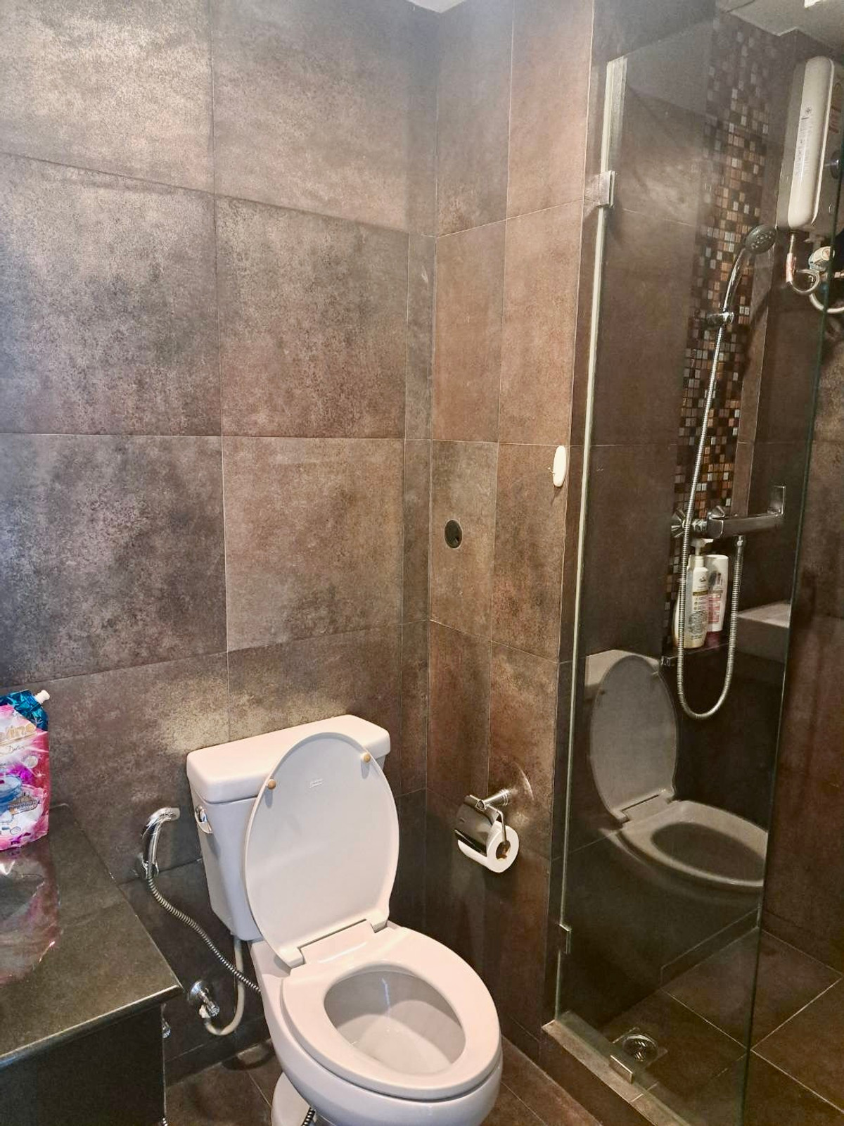 For RentCondoSukhumvit, Asoke, Thonglor : For Rent: Voque Sukhumvit 16 | 1-Bedroom 57 SQ.M. | Near BTS Asoke & MRT Sukhumvit | Fully Furnished | Ready to Move In