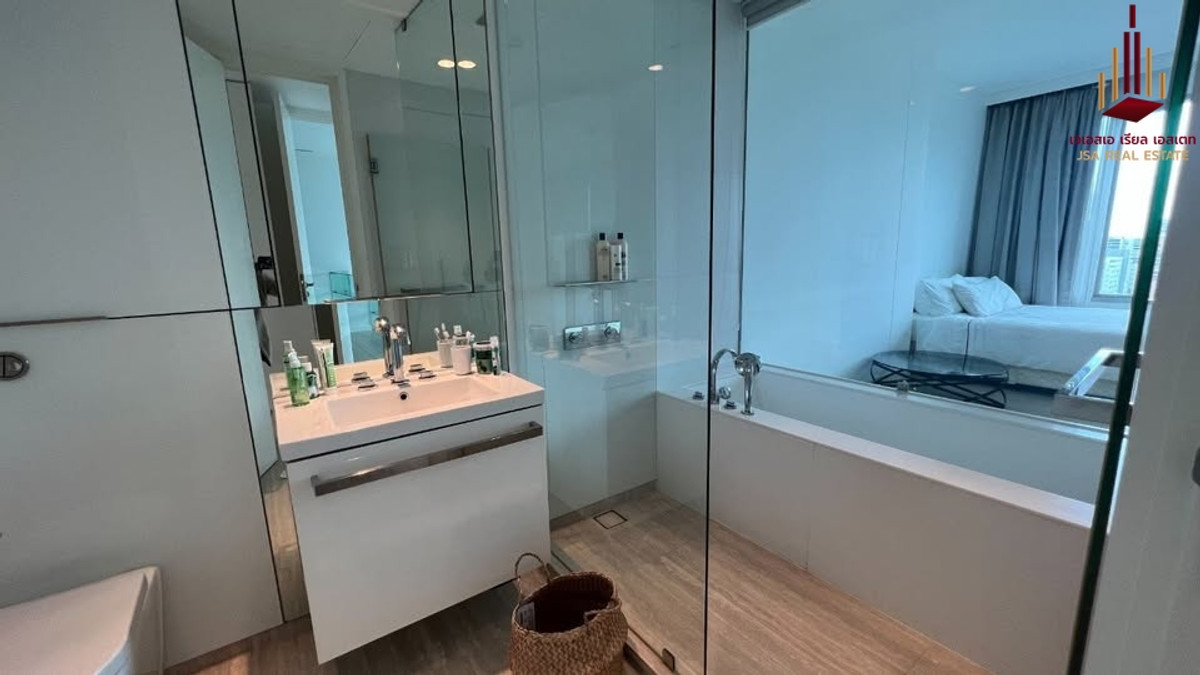 For RentCondoWitthayu, Chidlom, Langsuan, Ploenchit : ✨ For Rent: 185 Rajadamri Condo ✨ 💰 Only 200,000 THB/month