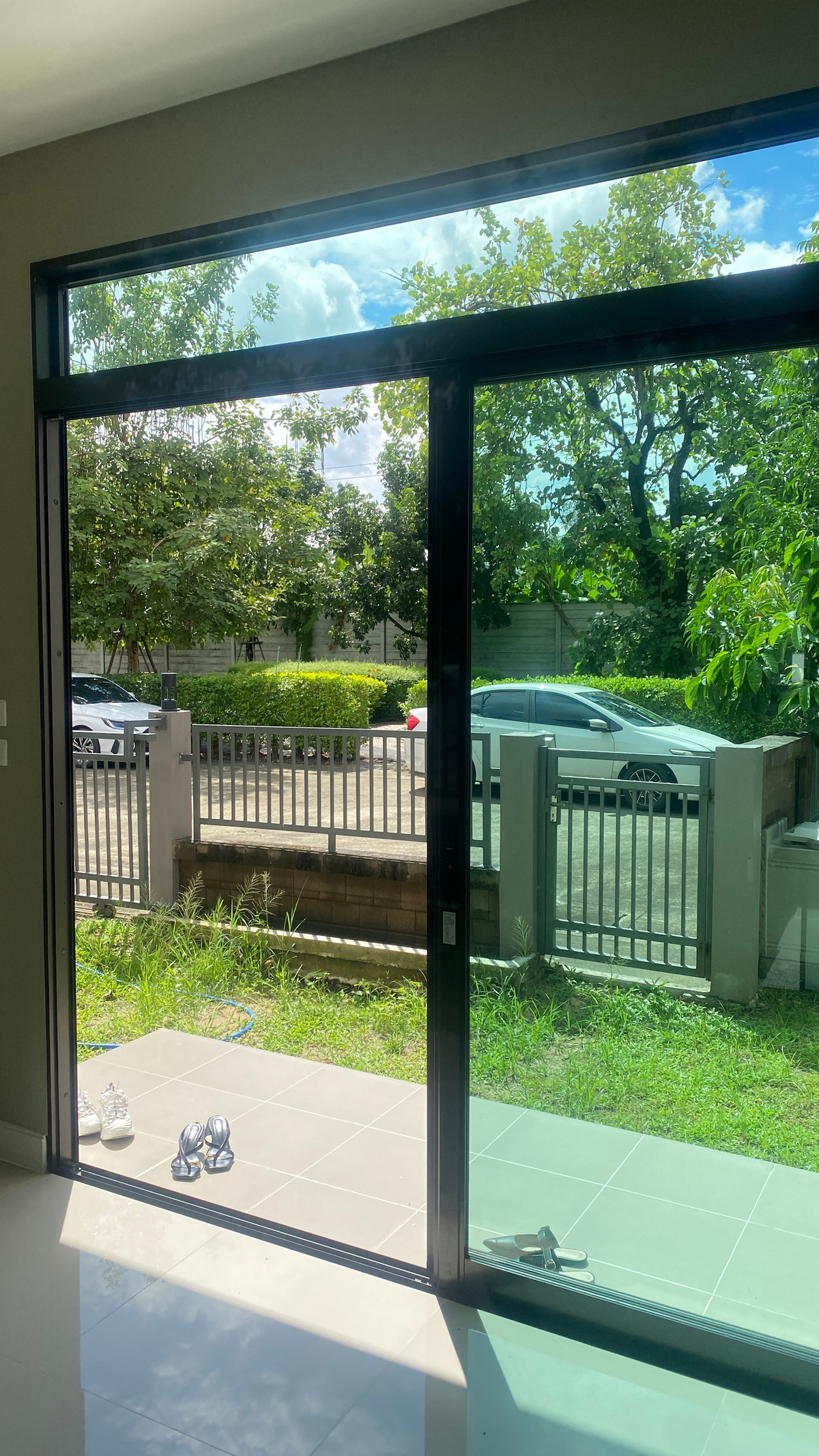 ขายบ้านเสรีไทย-นิด้า : บ้านเดี่ยวหน้าสวน 4นอน/4น้ำ ไม่เคยเข้าอยู่  ถ. สุขาภิบาล2 ขายเพียง9.8ล้านบาท 🔥🔥