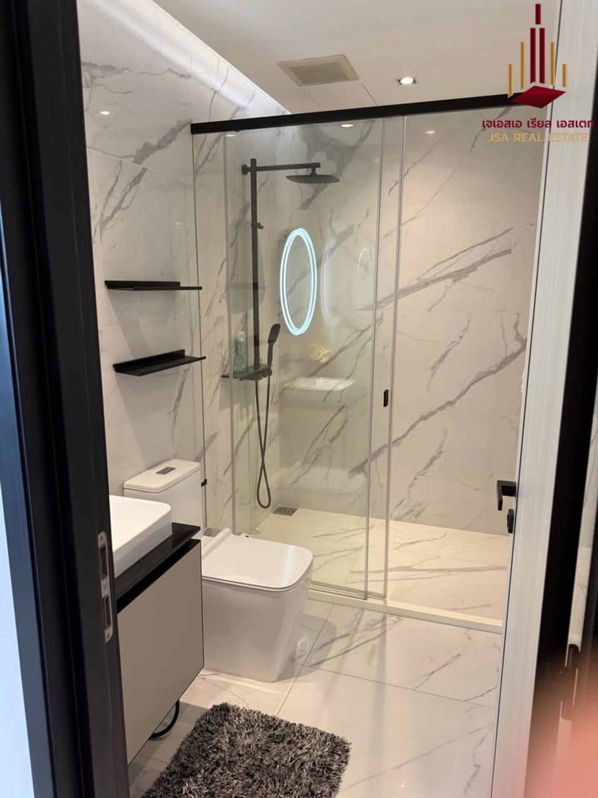 For SaleCondoRatchathewi,Phayathai : ✨ For Sale: The Room Phayathai Condo ✨ 💰 Only 13,600,000 THB