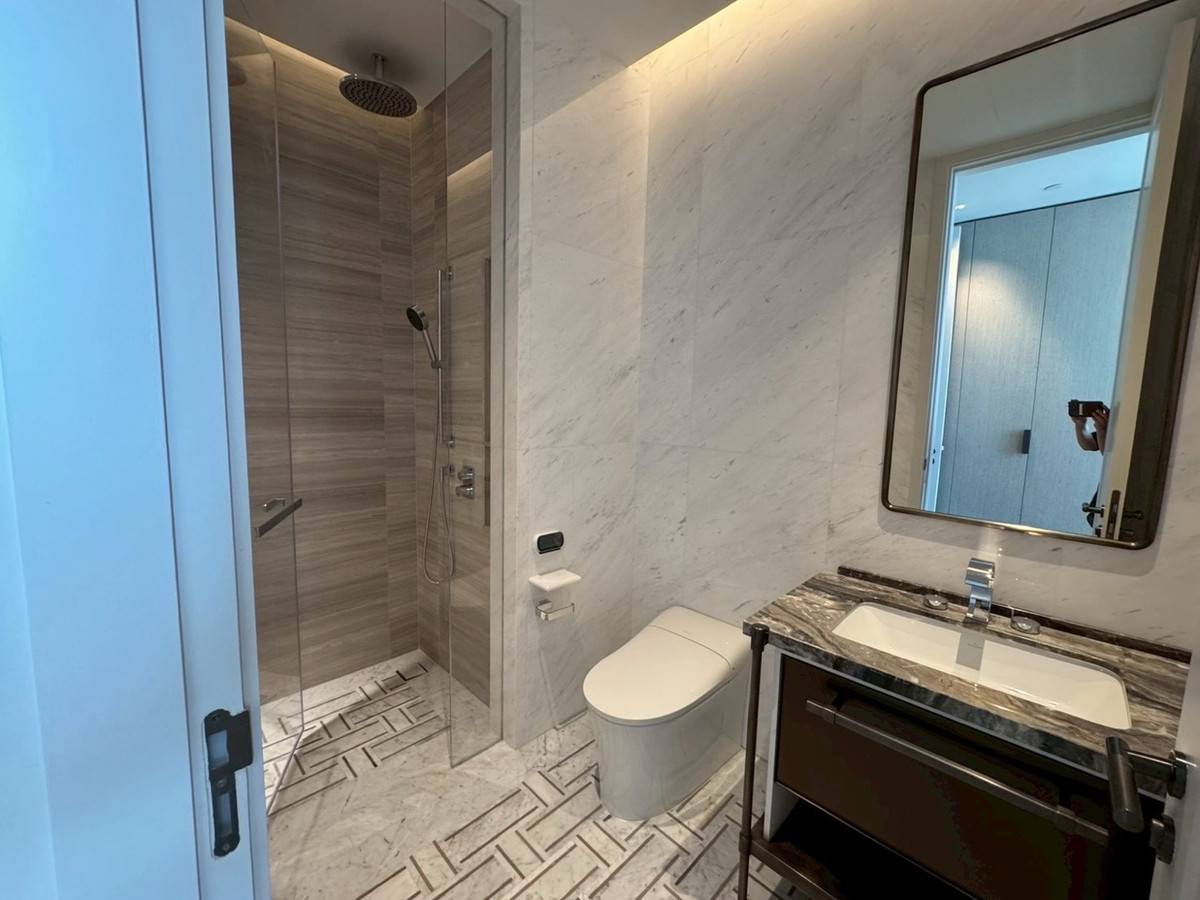 For SaleCondoWitthayu, Chidlom, Langsuan, Ploenchit : ONE 89 Wireless For Sale Iconic 3Bed3Bath 226sqm 169.5 MB 🔥