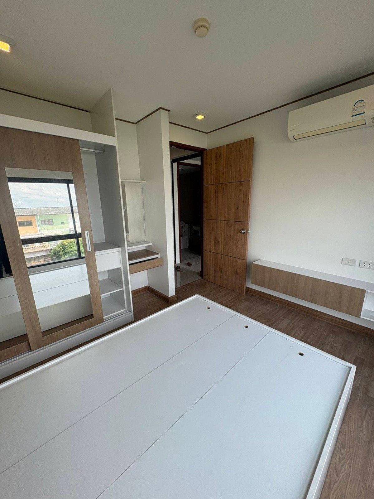 For RentCondoNonthaburi, Bang Yai, Bangbuathong : 🎉Urgent for rent, Rizzo Condo, Rizzo Bang Krang (Chao Phraya Market)🎉 32 sq m. 1 Bed, 4th floor, furniture, complete appliances, ready to move in Line @bzprOperty