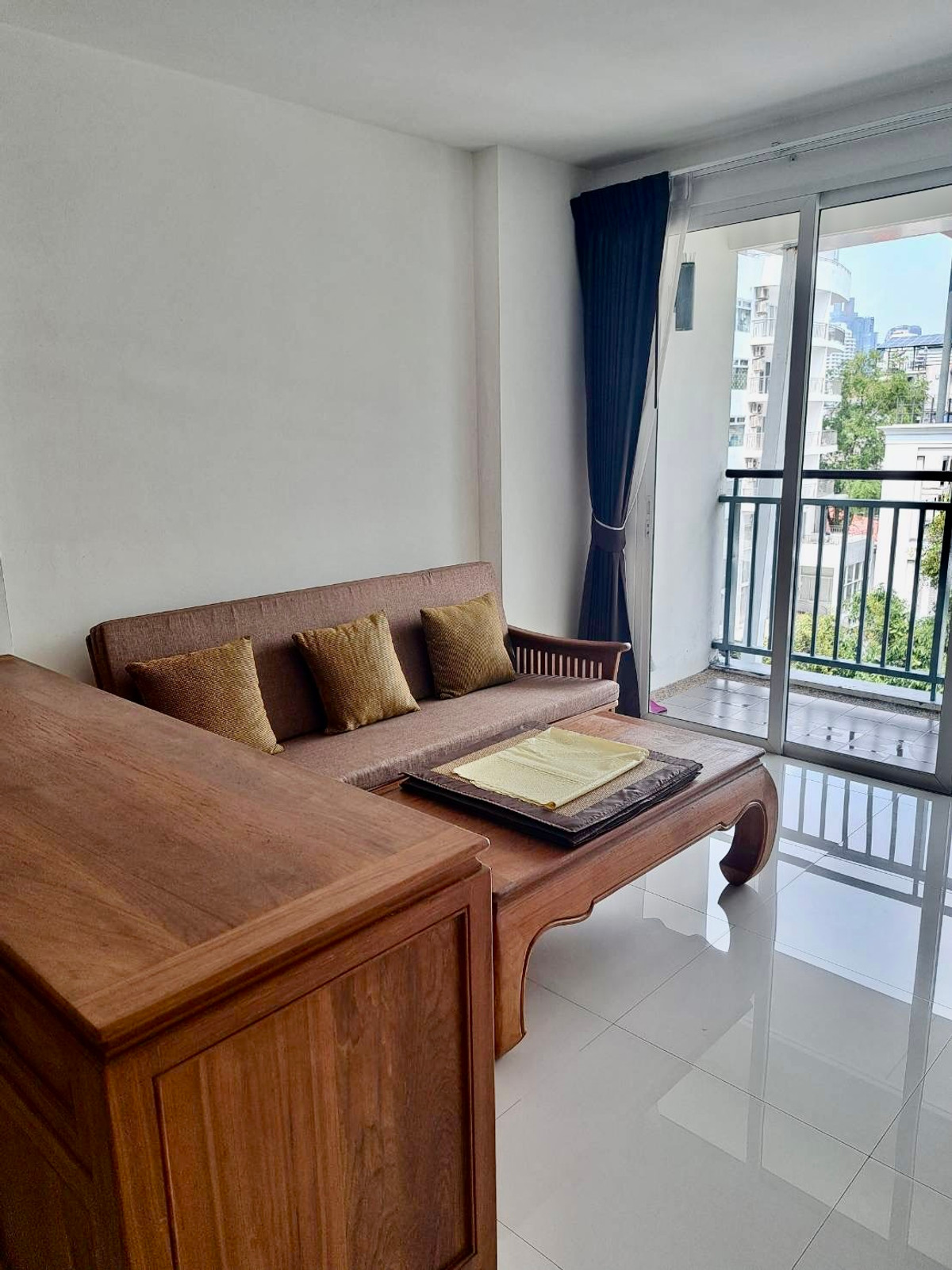 For RentCondoSukhumvit, Asoke, Thonglor : For Rent: Voque Sukhumvit 16 | 1-Bedroom 57 SQ.M. | Near BTS Asoke & MRT Sukhumvit | Fully Furnished | Ready to Move In