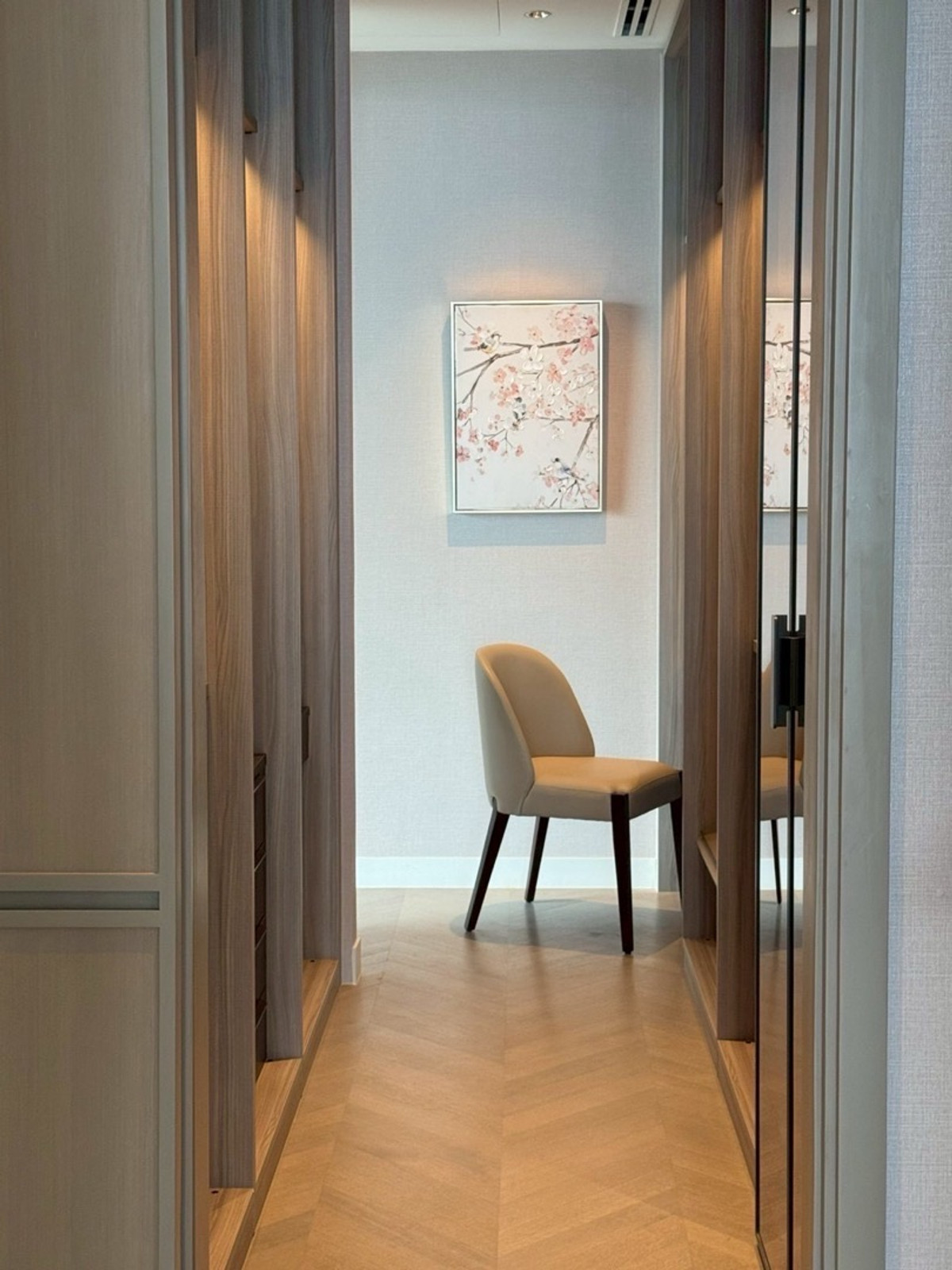 For SaleCondoWitthayu, Chidlom, Langsuan, Ploenchit : ONE 89 Wireless For Sale Iconic 3Bed3Bath 226sqm 169.5 MB 🔥