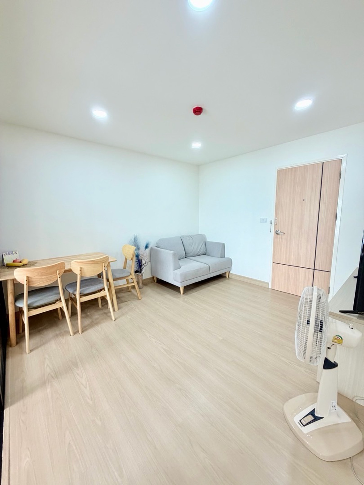 ขายคอนโดพระราม 5 ราชพฤกษ์ บางกรวย : ห้องใหญ่ เฟอร์ครบ ใหม่กริ๊ป เพลิน เพลิน คอนโด พระราม 7 - บางกรวย 4