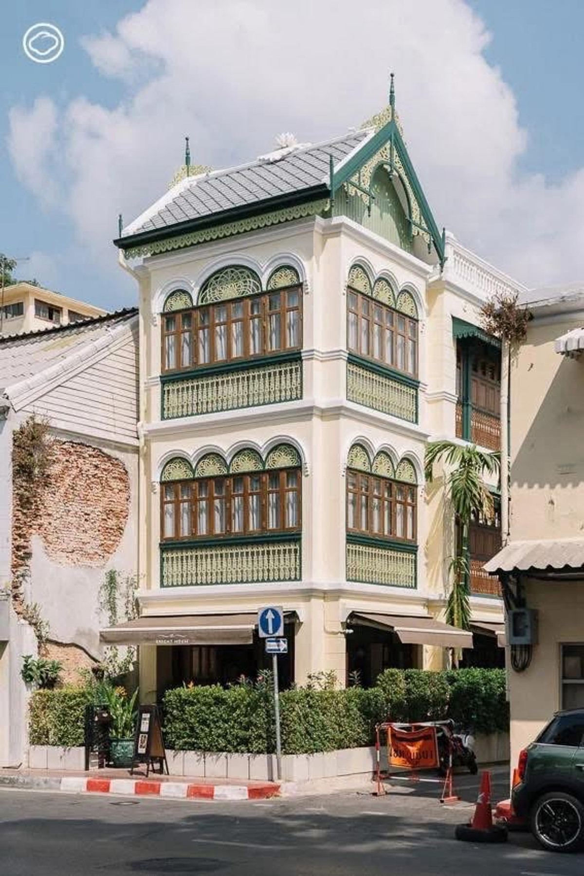 For SaleHotel&Apartment BusinessYaowarat, Banglamphu : ❗️Opportunity❗️of a lifetime to own a mansion in the heart of Phra Nakhon. Bamrungmuang Road