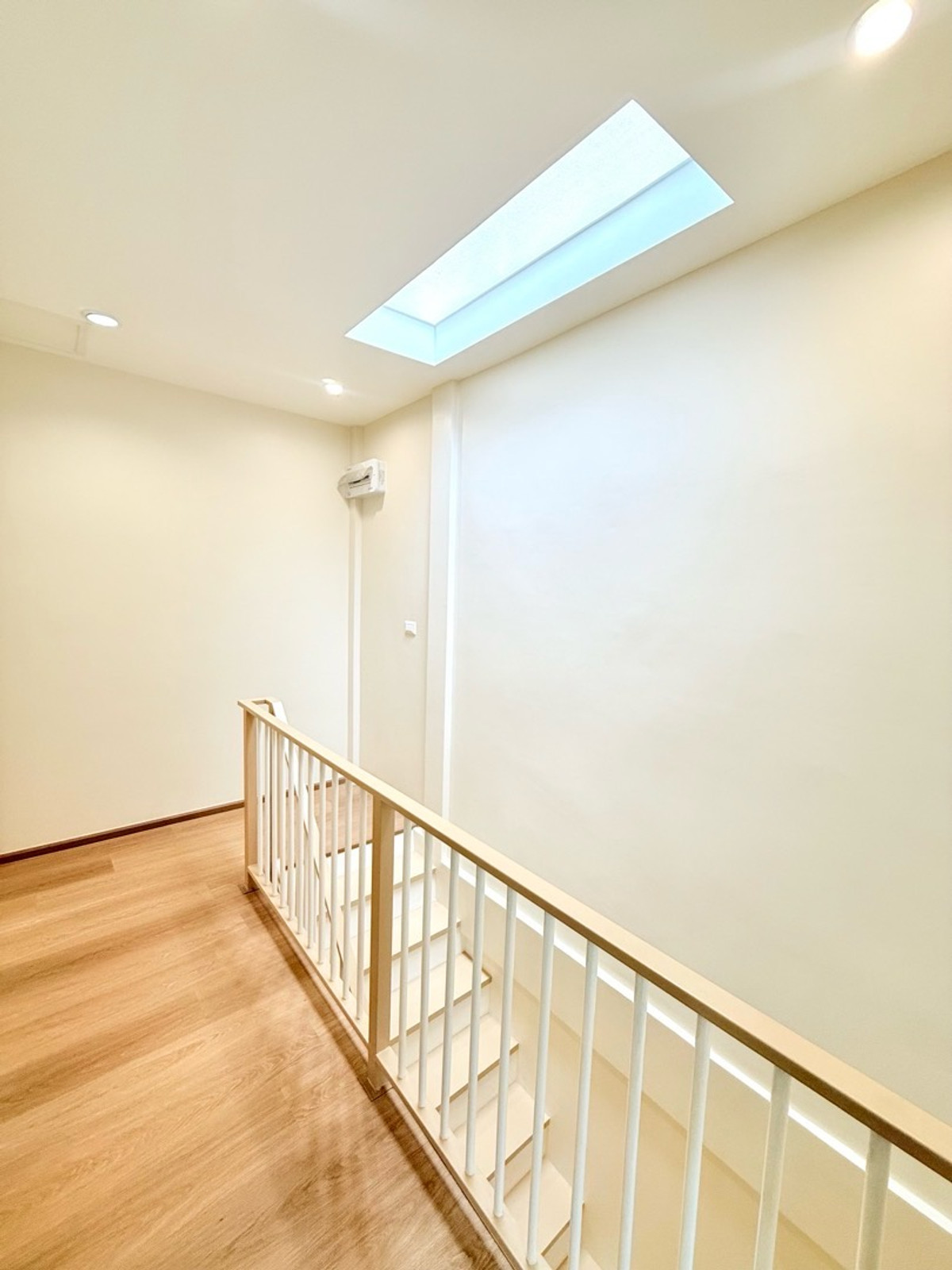 For SaleTownhomeLadprao101, Happy Land, The Mall Bang Kapi : 🏡Beautiful renovated townhouse, Lat Phrao 101, near MRT, fully furnished, ready to move in, special price.