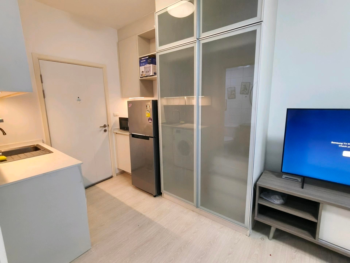 ให้เช่าคอนโดรัชดา ห้วยขวาง : For Rent / ให้เช่า คอนโด Chapter One Eco รัชดา–ห้วยขวาง 

📍 อาคาร H (ตึกสุดท้าย) | ชั้น 2 | วิวโล่ง สวย
💰 เช่าเพียง 11,000 บาท/เดือน
📦 ห้อง Studio ขนาด 23 ตร.ม. พร้อมเข้าอยู่

✅ เฟอร์นิเจอร์และเครื่องใช้ไฟฟ้าครบ (Fully Furnished)