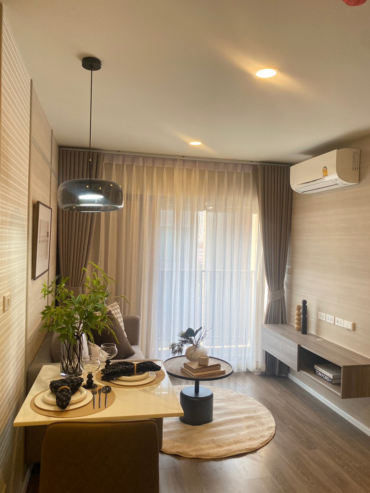 For SaleCondoNawamin, Ramindra : Please close the building!! 2 bedrooms, 2 bathrooms, next to the BTS, 3.99 MB, near Fashion Island Mall and Synphaet Hospital ✨