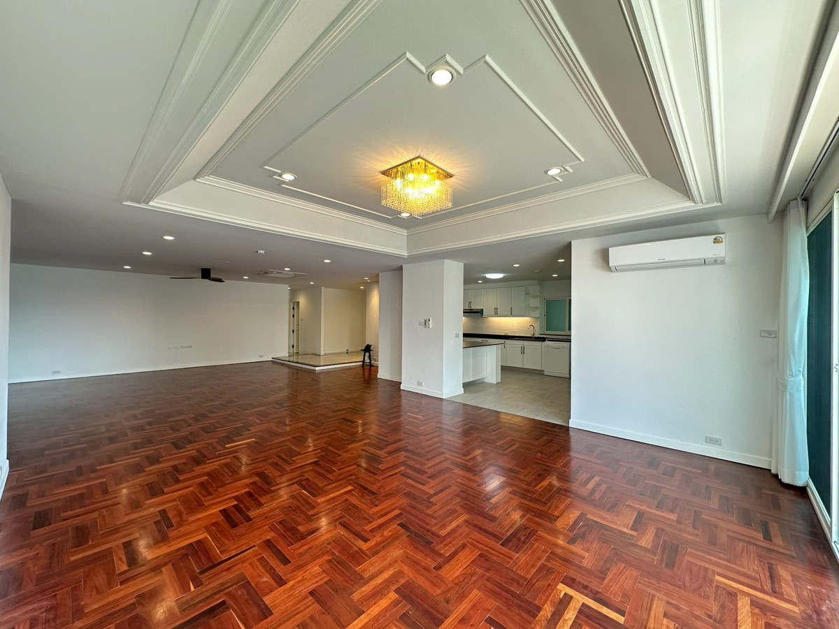 ให้เช่าคอนโดสุขุมวิท อโศก ทองหล่อ : 📢ให้เช่าคอนโดย่านพร้อมพงษ์รีโนเวทใหม่ พื้นที่กว้าง  ระเบียงใหญ่ มุมมองโล่งไม่มีตึกบัง อยู่ใจกลาง Emdistrict,  ใกล้BTS พร้อมพงษ์