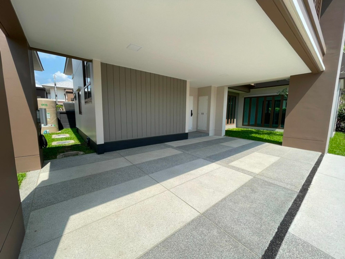 ขายบ้านพัฒนาการ ศรีนครินทร์ : บุราสิริ กรุงเทพกรีฑา / 4 ห้องนอน (ขาย), Burasiri Krungthepkreetha / 4 Bedrooms (FOR SALE) BZD039