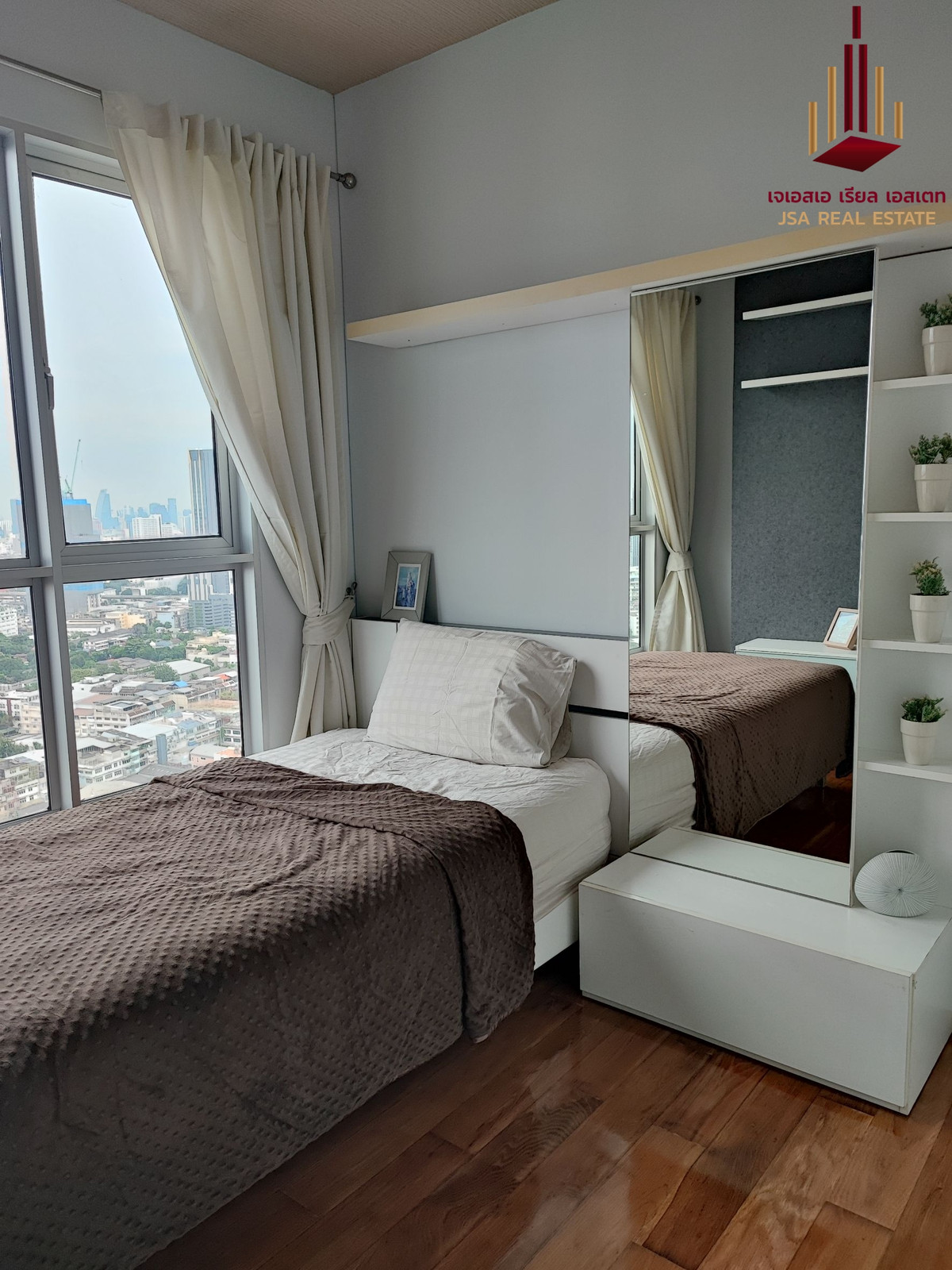 For RentCondoWongwianyai, Charoennakor : ✨ For Rent: Hive at Sathorn Condo ✨ 💰 Only 28,000 THB/month
