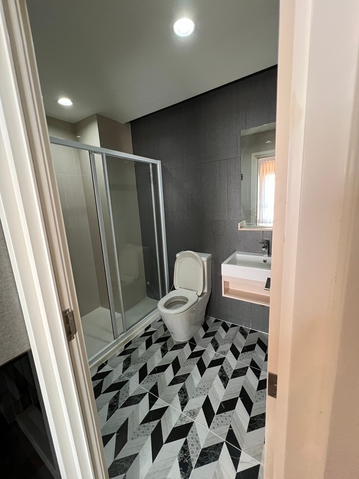 For RentCondoSathorn, Narathiwat : For rent ✨ The Key Sathorn - Charoenrat ✨ Fully furnished and equipped, near BTS Surasak