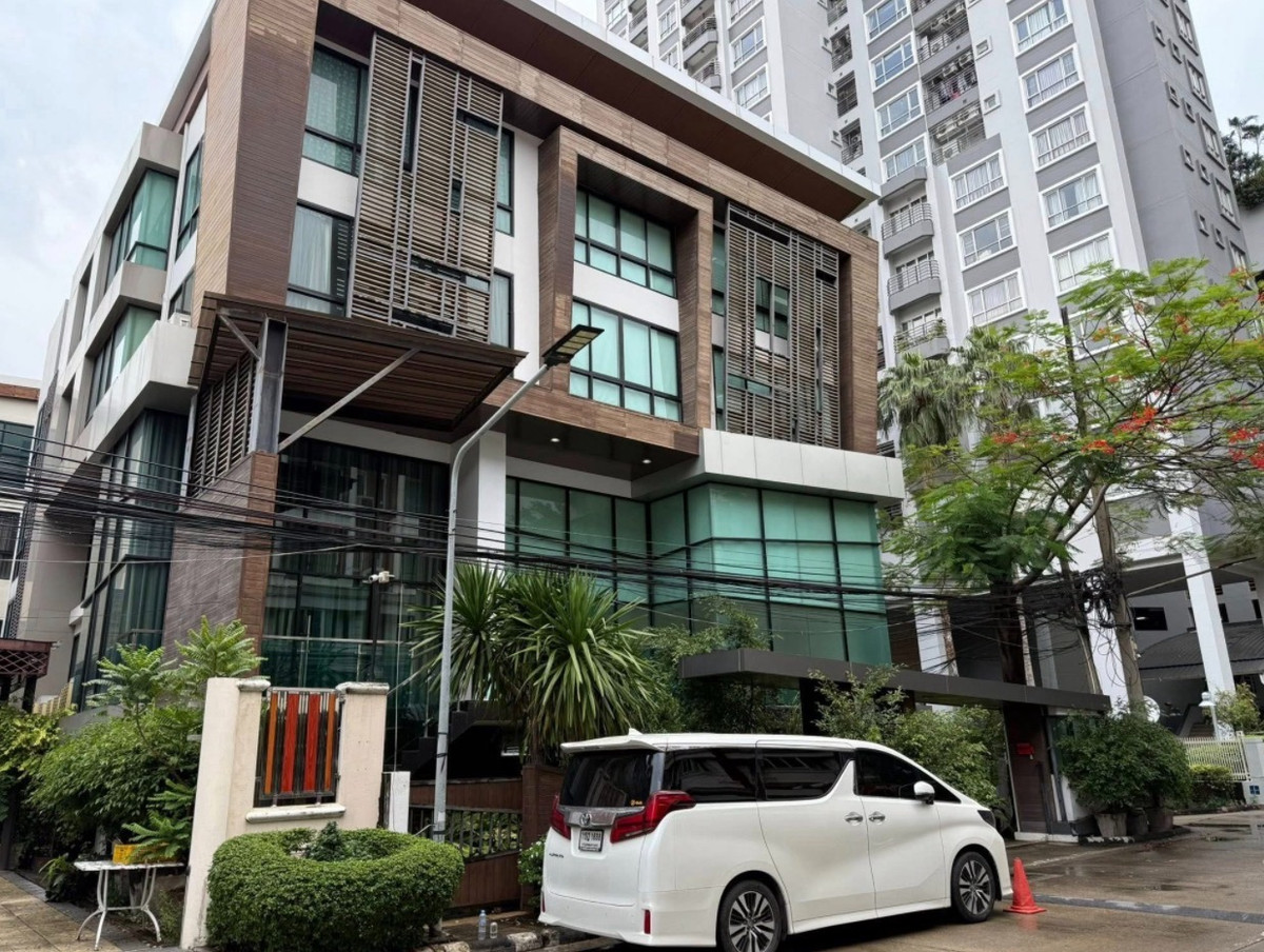 For RentOfficeRama3 (Riverside),Satupadit : Office for rent, Rama 3, with parking for 10 cars.