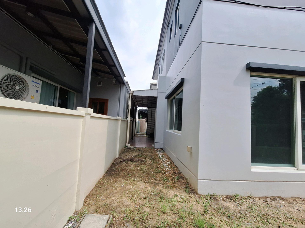 ขายบ้านนวมินทร์ รามอินทรา : ขายถูก บ้านเดี่ยววัชรพล 63.8 ตร.ว.  หลังมุม เดอะเซนโทร วัชรพล ติดถนนสุขาภิบาล 5 