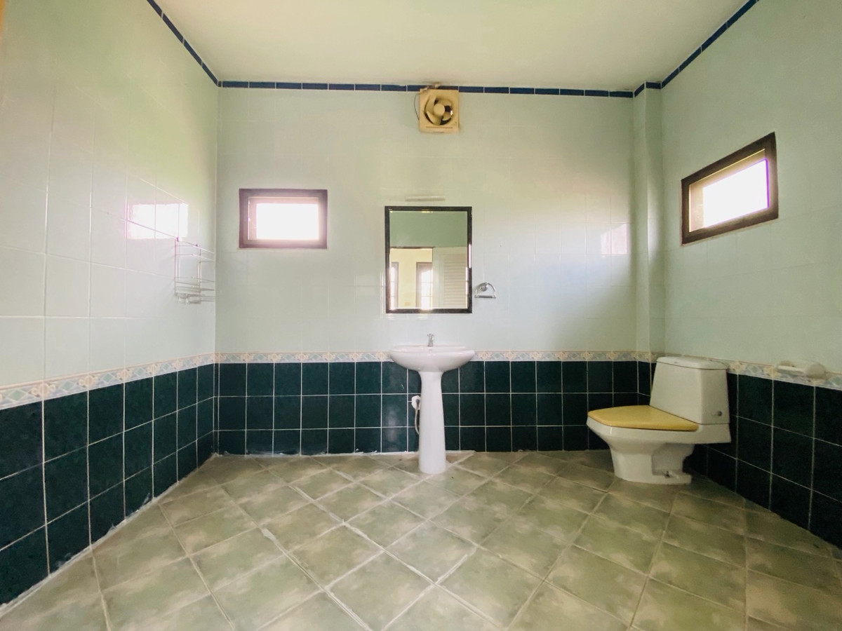 For SaleHouseBangna, Bearing, Lasalle : Single house for sale Large area in the heart of Bangna - Lakewood km.18, selling for only 22 million baht ✨ “Rare Opportunity”