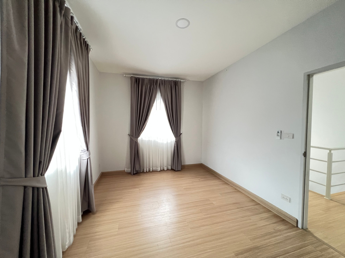 ขายบ้านสกลนคร : ขายบ้านเดี่ยว 2 หลังติด 117.5 ตร.ว. บ้านอารียาลิฟวิ่ง สกลนคร แต่งสวย ใกล้สนามบิน7 ล้าน