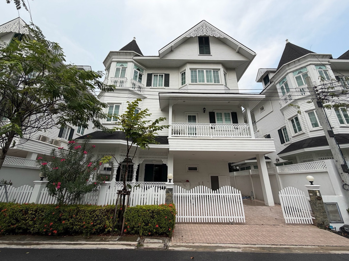 ให้เช่าบ้านบางนา แบริ่ง ลาซาล : Fantasia Villa4 Bangna บ้านใหญ่ ฟังก์ชันครบ เหมาะสำหรับอยู่เองหรือทำโฮมออฟฟิศ ทำเลดีมาก ใกล้ทางด่วน / Mega Bangna / โรงเรียนนานาชาติ