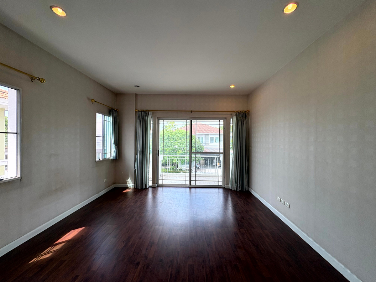 ขายบ้านสมุทรปราการ สำโรง : ขายด่วน ราคาสุดพิเศษ!! บ้านเดี่ยว นันทวัน ศรีนครินทร์ 