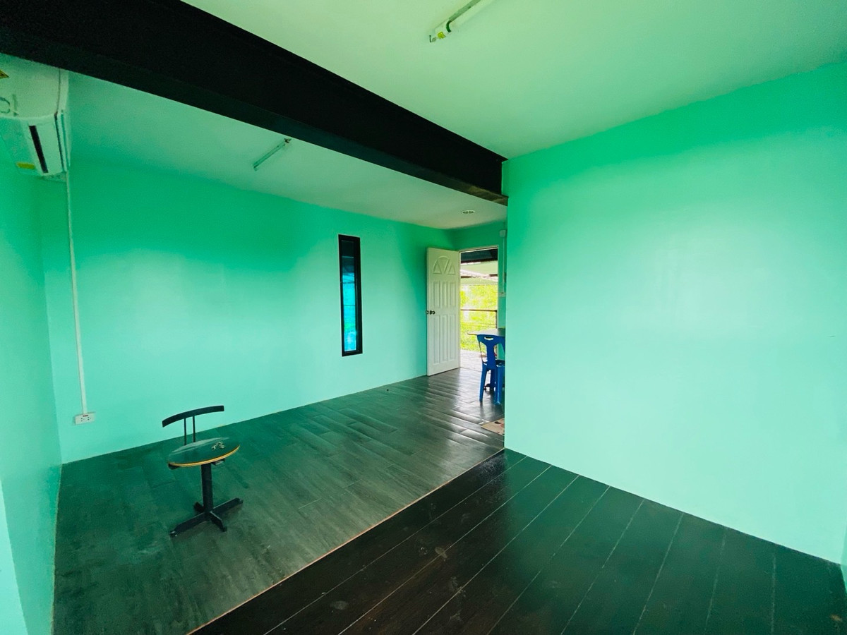 ให้เช่าโชว์รูมนครปฐม : งิ้วราย ศาลายา นครปฐม ออฟฟิศโกดัง 2 ชั้น ติดถนนใหญ่ ทำเลดีมาก พื้นที่กว้าง ใช้งานได้หลากหลาย เหมาะสำหรับธุรกิจที่ต้องการหน้าร้าน + สำนักงาน + สต็อกสินค้าในที่เดียว