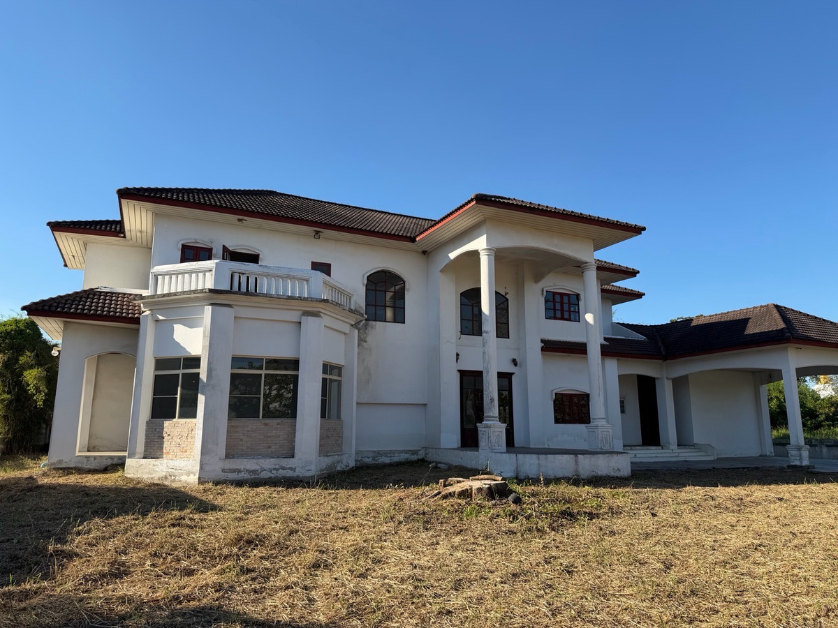 For SaleHouseBangna, Bearing, Lasalle : Single house for sale Large area in the heart of Bangna - Lakewood km.18, selling for only 22 million baht ✨ “Rare Opportunity”