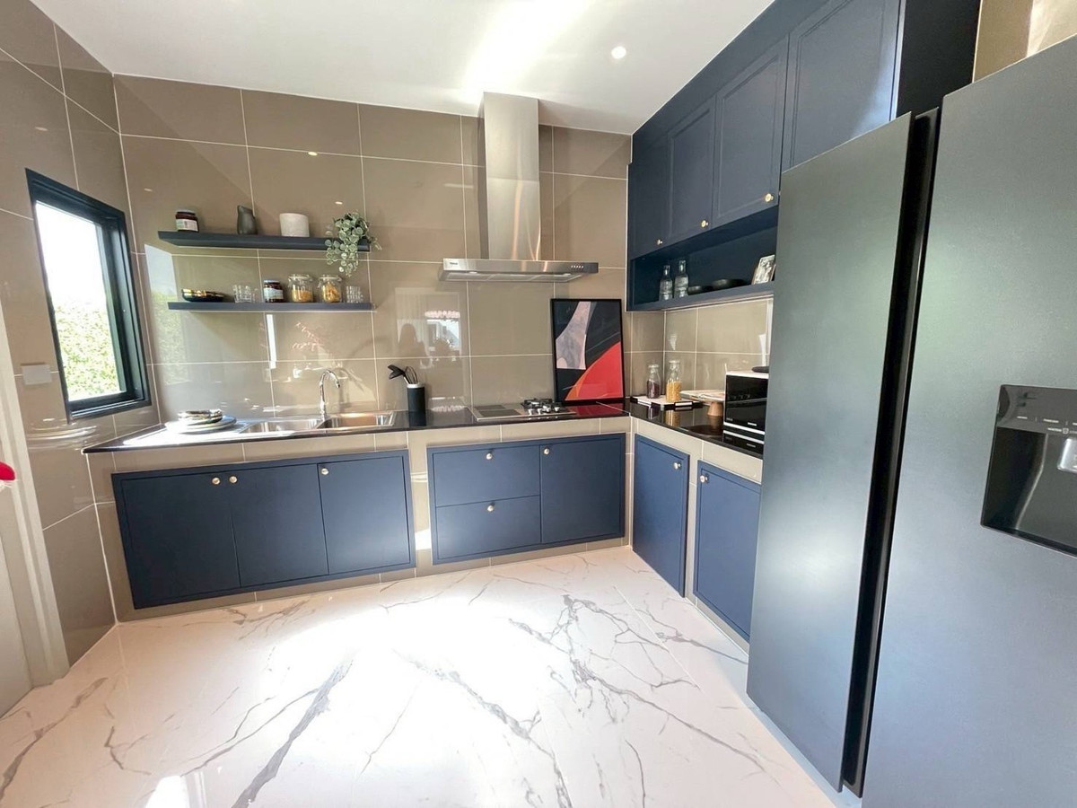 For SaleHousePathum Thani,Rangsit, Thammasat : 🏆𝐒𝐔𝐏𝐄𝐑 𝐃𝐄𝐀𝐋🥇𝐒𝐞𝐭𝐭𝐡𝐚𝐬𝐢𝐫𝐢 𝐊𝐫𝐮𝐧𝐠𝐭𝐡𝐞𝐩- 𝐏𝐚𝐭𝐡𝐮𝐦𝐭𝐡𝐚𝐧𝐢 𝟐 | Luxurious detached house from Sansiri, next to a golf course, large land 60 sq m, starting at 𝟏𝟐 million*