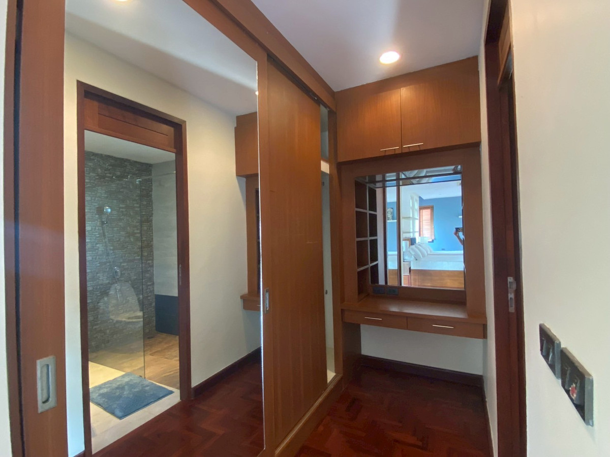 For RentHouseSukhumvit, Asoke, Thonglor : ✨For rent: Beautiful house in Phrom Phong area, 4 bedrooms, 450 sq.m., fully furnished, with private swimming pool and private garden. Conveniently located near BTS Phrom Phong. Ready to move in