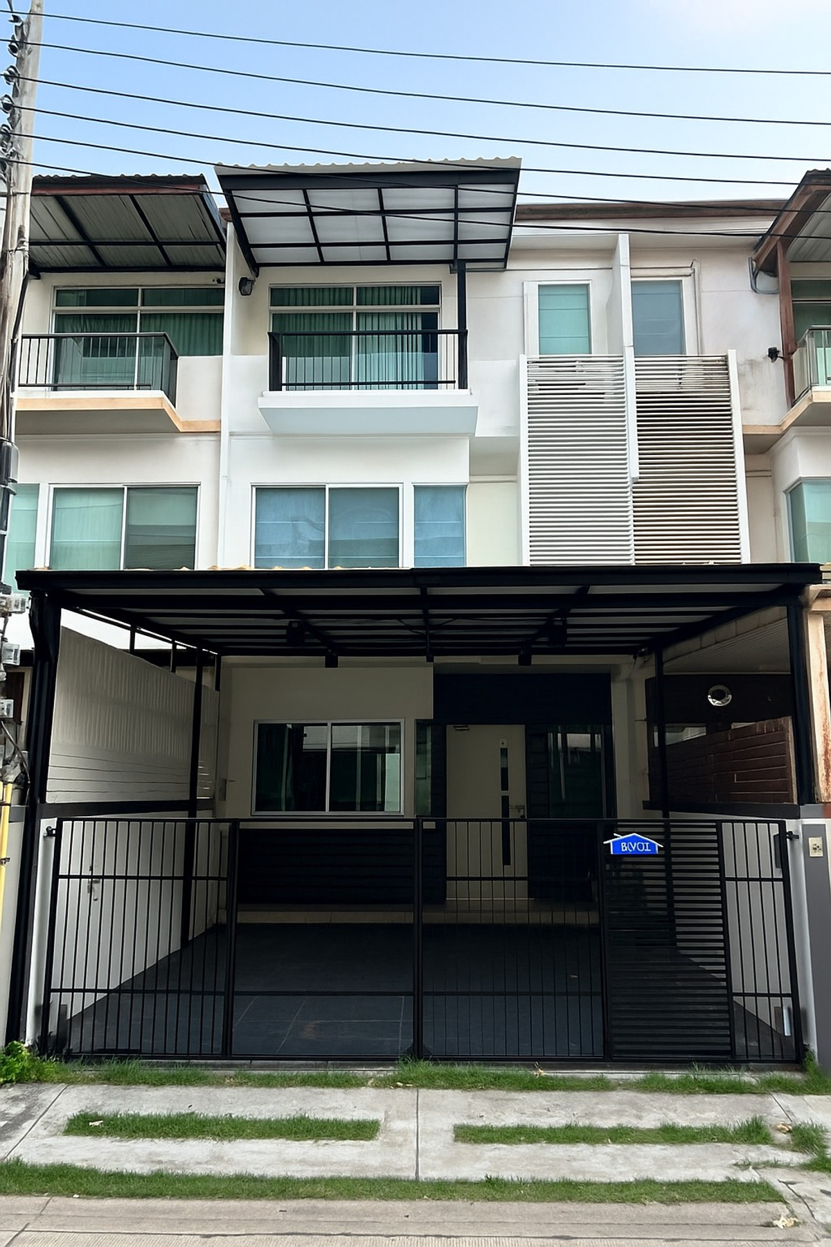 For SaleTownhomeMin Buri, Romklao : Village Baan Mai Khubon 28 / 3 Bedrooms (For Sale), Moo Baan Mai Khubon 28 / 3 Bedrooms (FOR SALE) PINP051