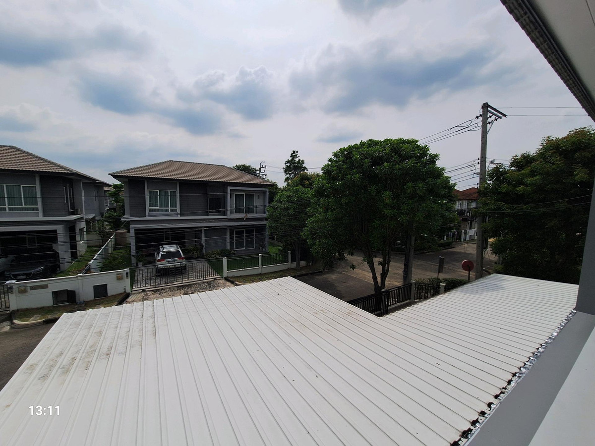 ขายบ้านนวมินทร์ รามอินทรา : ขายถูก บ้านเดี่ยววัชรพล 63.8 ตร.ว.  หลังมุม เดอะเซนโทร วัชรพล ติดถนนสุขาภิบาล 5 