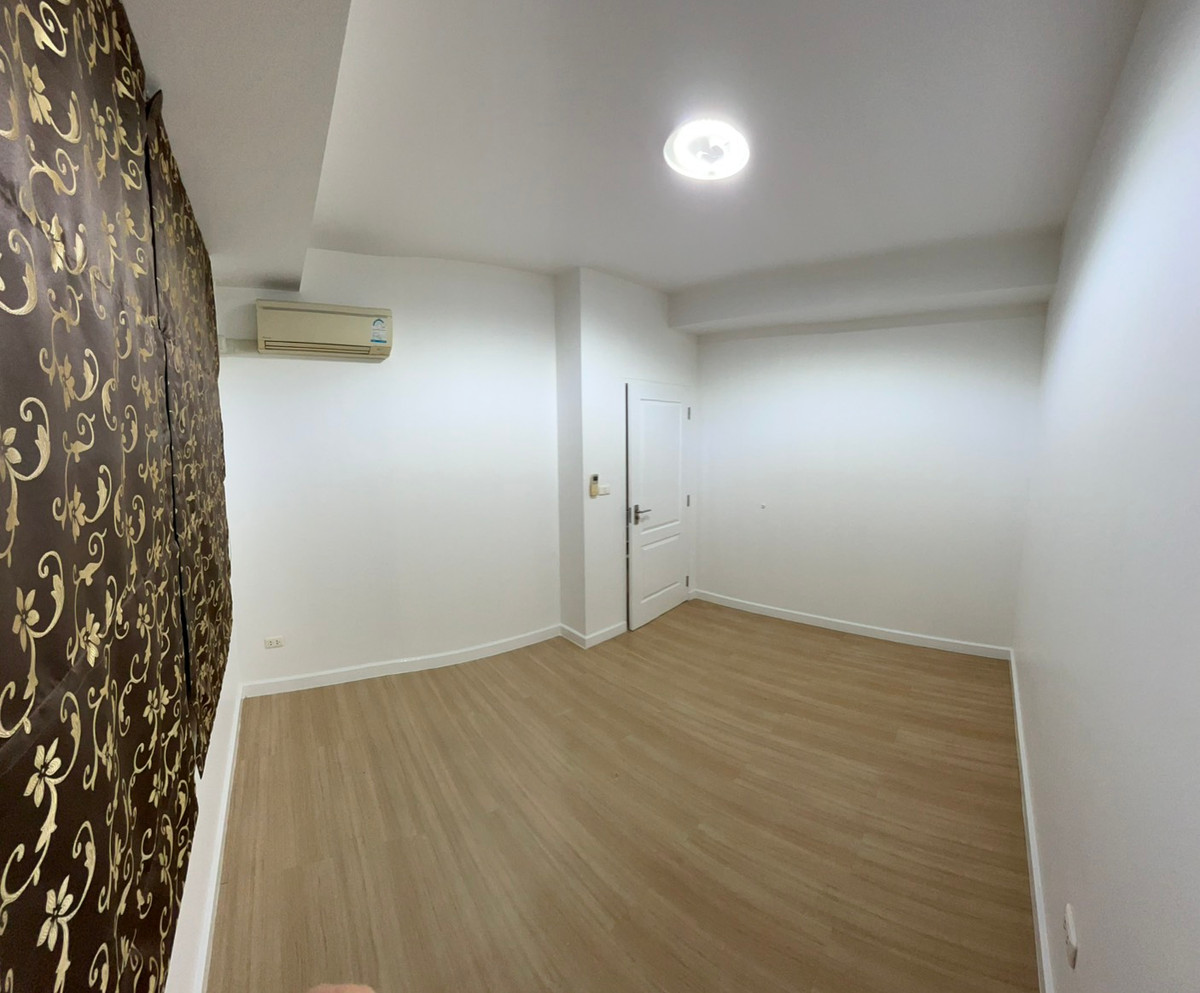 ขายทาวน์โฮมมีนบุรี-ร่มเกล้า : หมู่บ้าน บ้านใหม่ คู้บอน28 / 3 ห้องนอน (ขาย), Moo Baan Mai Khubon 28 / 3 Bedrooms (FOR SALE) PINP051