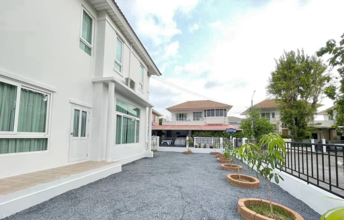 For SaleHouseLadkrabang, Suwannaphum Airport : For sale: Perfect Place Sukhumvit 77.