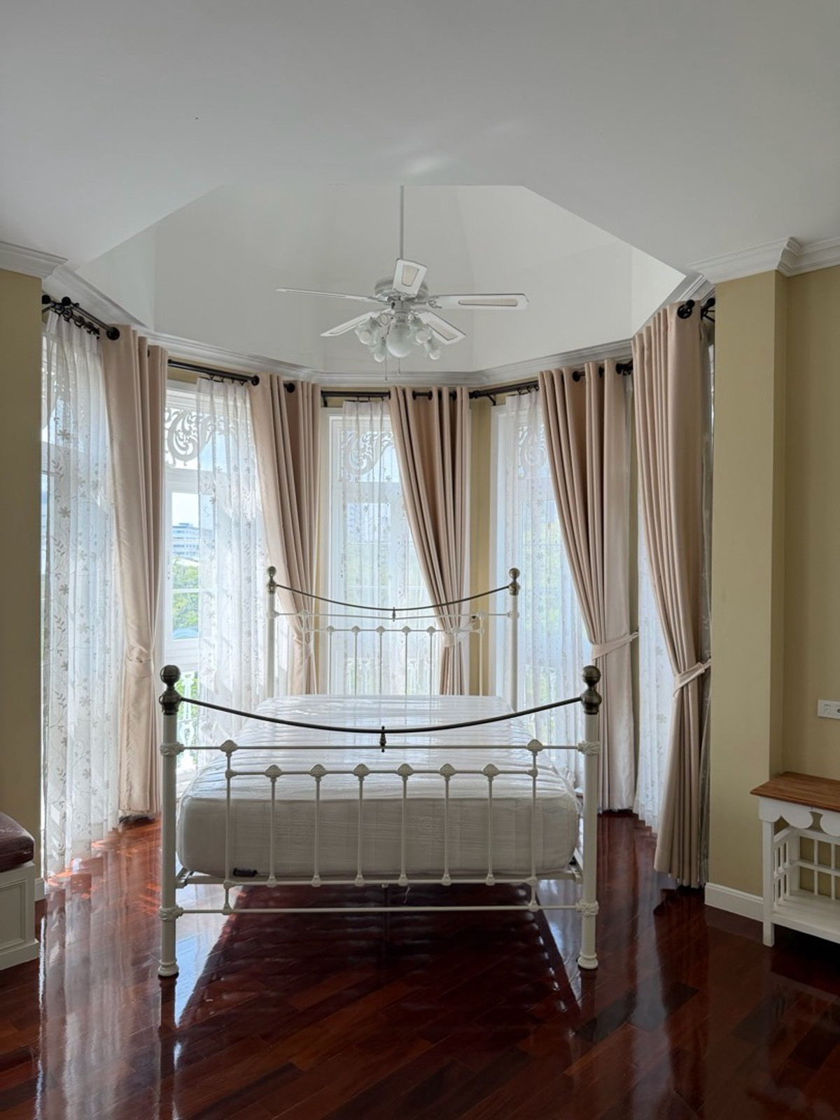 ให้เช่าบ้านบางนา แบริ่ง ลาซาล : Fantasia Villa4 Bangna บ้านใหญ่ ฟังก์ชันครบ เหมาะสำหรับอยู่เองหรือทำโฮมออฟฟิศ ทำเลดีมาก ใกล้ทางด่วน / Mega Bangna / โรงเรียนนานาชาติ