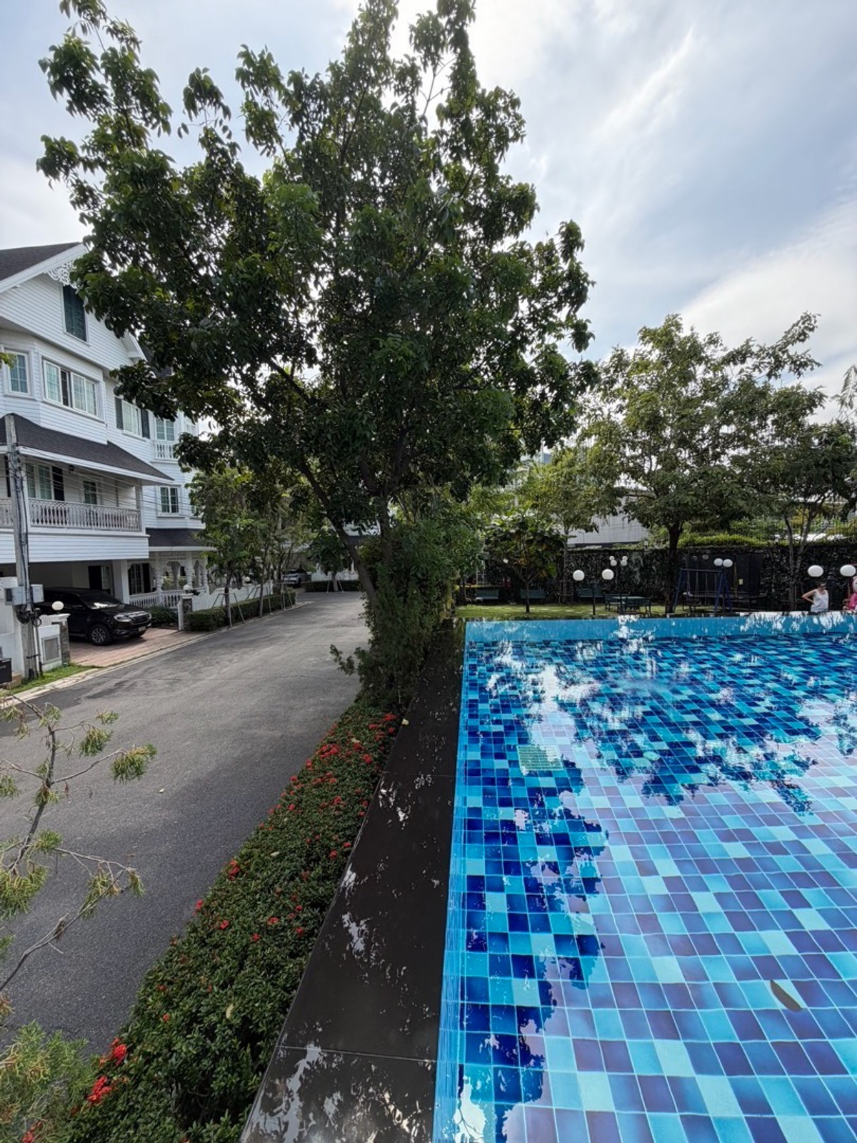 ให้เช่าบ้านบางนา แบริ่ง ลาซาล : Fantasia Villa4 Bangna บ้านใหญ่ ฟังก์ชันครบ เหมาะสำหรับอยู่เองหรือทำโฮมออฟฟิศ ทำเลดีมาก ใกล้ทางด่วน / Mega Bangna / โรงเรียนนานาชาติ