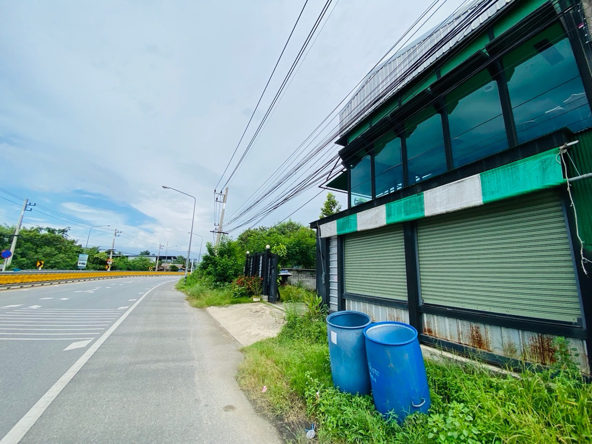 ให้เช่าโชว์รูมนครปฐม : งิ้วราย ศาลายา นครปฐม ออฟฟิศโกดัง 2 ชั้น ติดถนนใหญ่ ทำเลดีมาก พื้นที่กว้าง ใช้งานได้หลากหลาย เหมาะสำหรับธุรกิจที่ต้องการหน้าร้าน + สำนักงาน + สต็อกสินค้าในที่เดียว