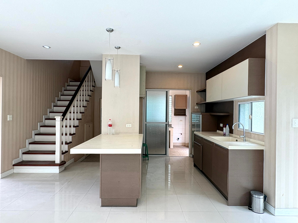 ขายบ้านสมุทรปราการ สำโรง : ขายด่วน ราคาสุดพิเศษ!! บ้านเดี่ยว นันทวัน ศรีนครินทร์ 