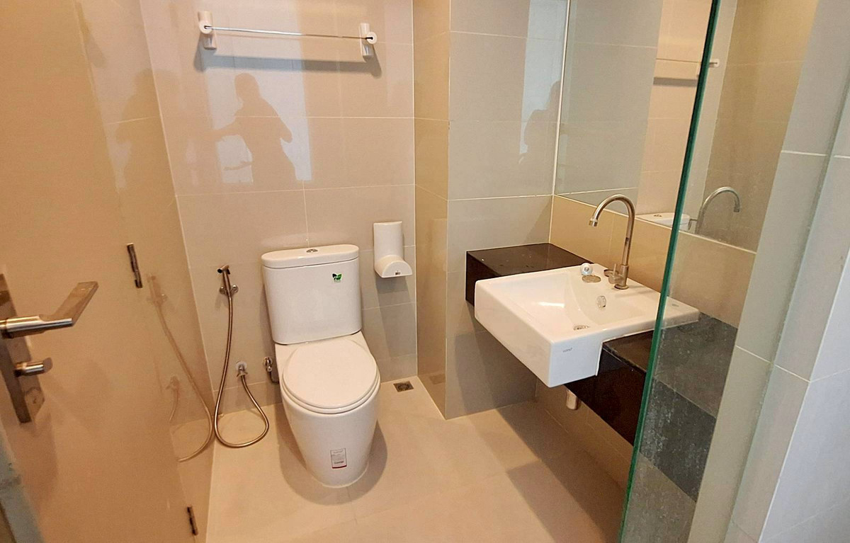 For RentCondoOnnut, Udomsuk : 🏙️ For Rent Ideo Blucove Sukhumvit 💙 Beautifully built-in room, cozy and ready to move in! 🏡 💰 Rental Price: 13,000 THB/month 📦 Just bring your suitcase and move in! (Directly from the Project’s Official Sales Team)