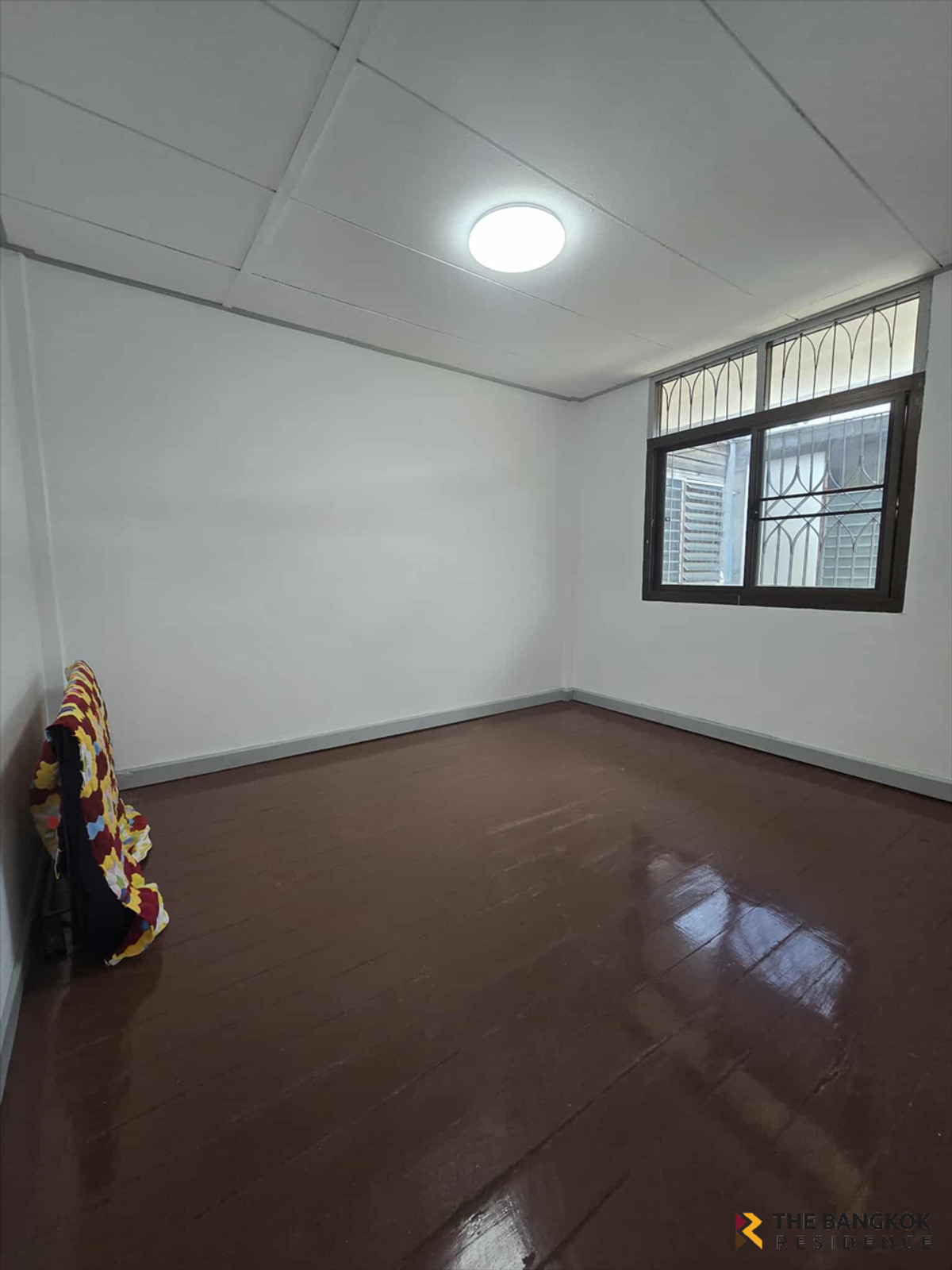 ขายทาวน์โฮมรัชดา ห้วยขวาง : 🌠 บ้านรีโนเวท ใกล้ MRT ห้วยขวาง ทำเลศักยภาพ ที่มีดีมานด์สูง