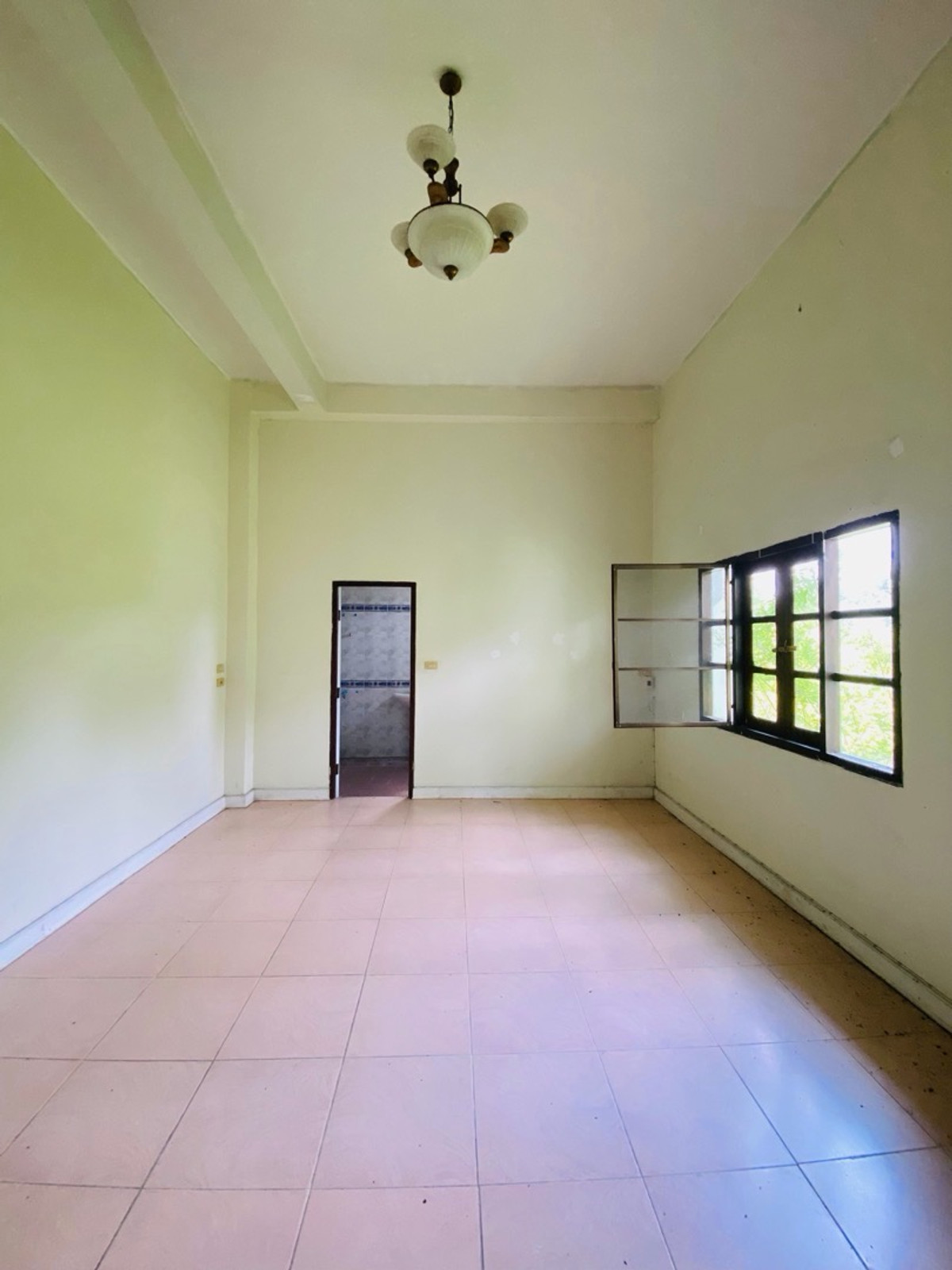 For SaleHouseBangna, Bearing, Lasalle : Single house for sale Large area in the heart of Bangna - Lakewood km.18, selling for only 22 million baht ✨ “Rare Opportunity”