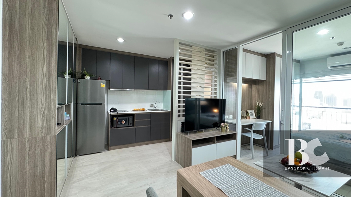 ขายคอนโดลาดพร้าว เซ็นทรัลลาดพร้าว : 🔥ขายด่วน🔥ซิม วิภา-ลาดพร้าว* ใกล้สถานีรถไฟฟ้า MRT จัตุจักร และสถานีรถไฟฟ้า MRT หมอชิต เฟอร์นิเจอร์ครบ พร้อมเข้าอยู่