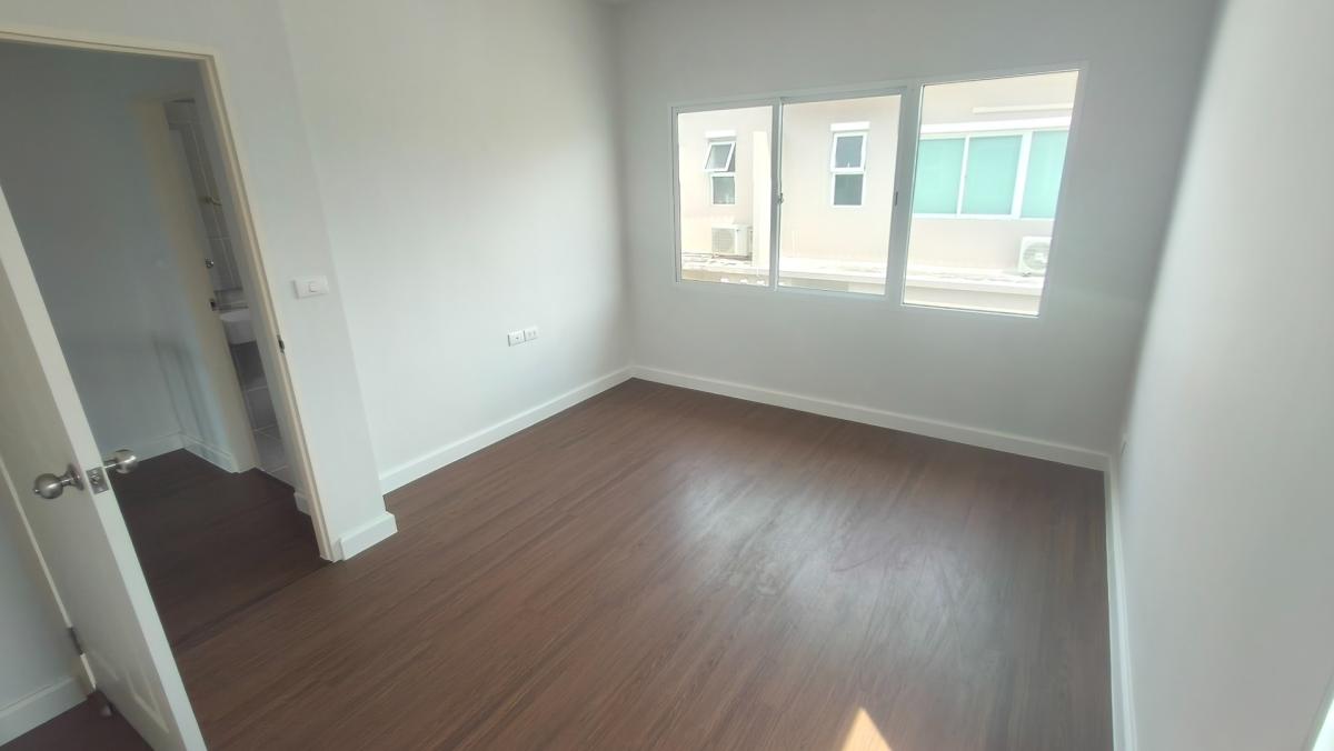 ขายทาวน์โฮมวิภาวดี ดอนเมือง หลักสี่ : 🔥ขายด่วน +🔥ทาวน์ อเวนิว ซิกซ์ตี้ วิภาวดี 60 ใกล้เซ็นทรัลลาดพร้าว 