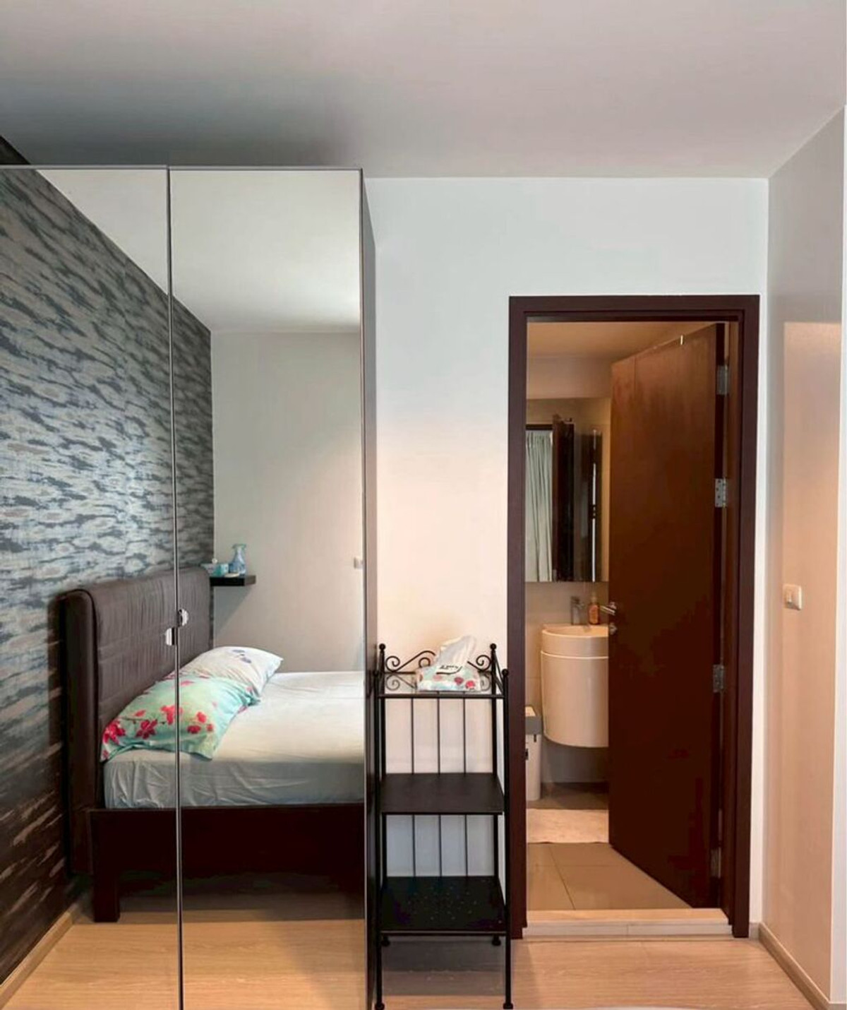 For RentCondoRama9, Petchburi, RCA : For Rent Rhythm Asoke 1 Unit 299/112