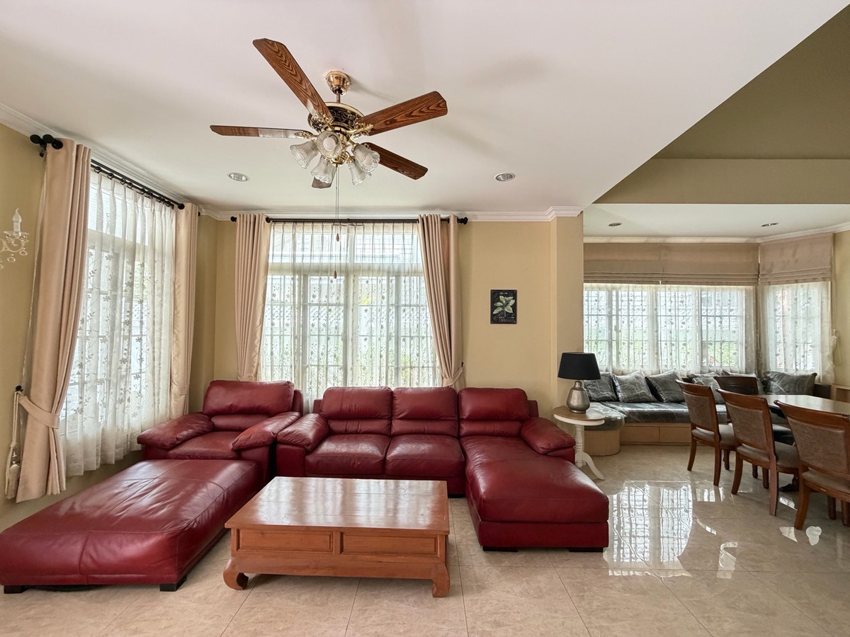 ให้เช่าบ้านบางนา แบริ่ง ลาซาล : Fantasia Villa4 Bangna บ้านใหญ่ ฟังก์ชันครบ เหมาะสำหรับอยู่เองหรือทำโฮมออฟฟิศ ทำเลดีมาก ใกล้ทางด่วน / Mega Bangna / โรงเรียนนานาชาติ