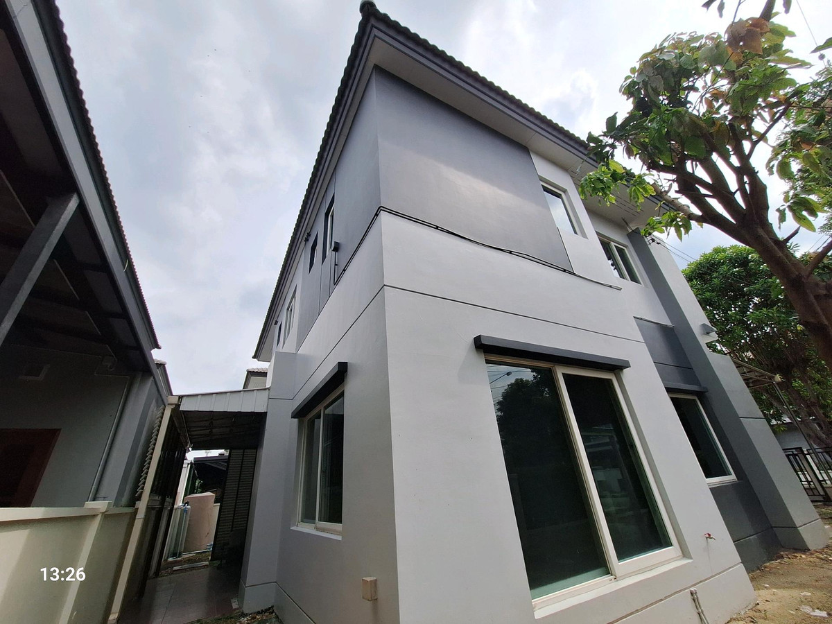 ขายบ้านนวมินทร์ รามอินทรา : ขายถูก บ้านเดี่ยววัชรพล 63.8 ตร.ว.  หลังมุม เดอะเซนโทร วัชรพล ติดถนนสุขาภิบาล 5 