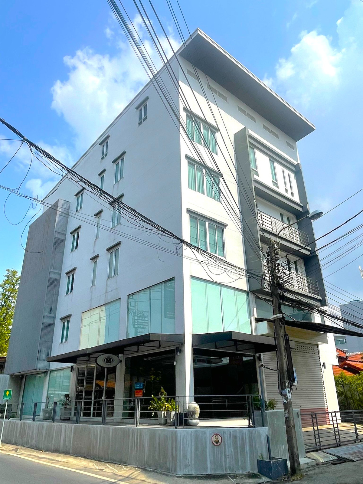 For RentHome OfficeRamkhamhaeng, Hua Mak : H0774♛Home office for rent, 10 rooms⚝Rama 9-Ramkhamhaeng♜MRT Hua Mak∞099-5919653,065-9423251▚Line@sureresidence