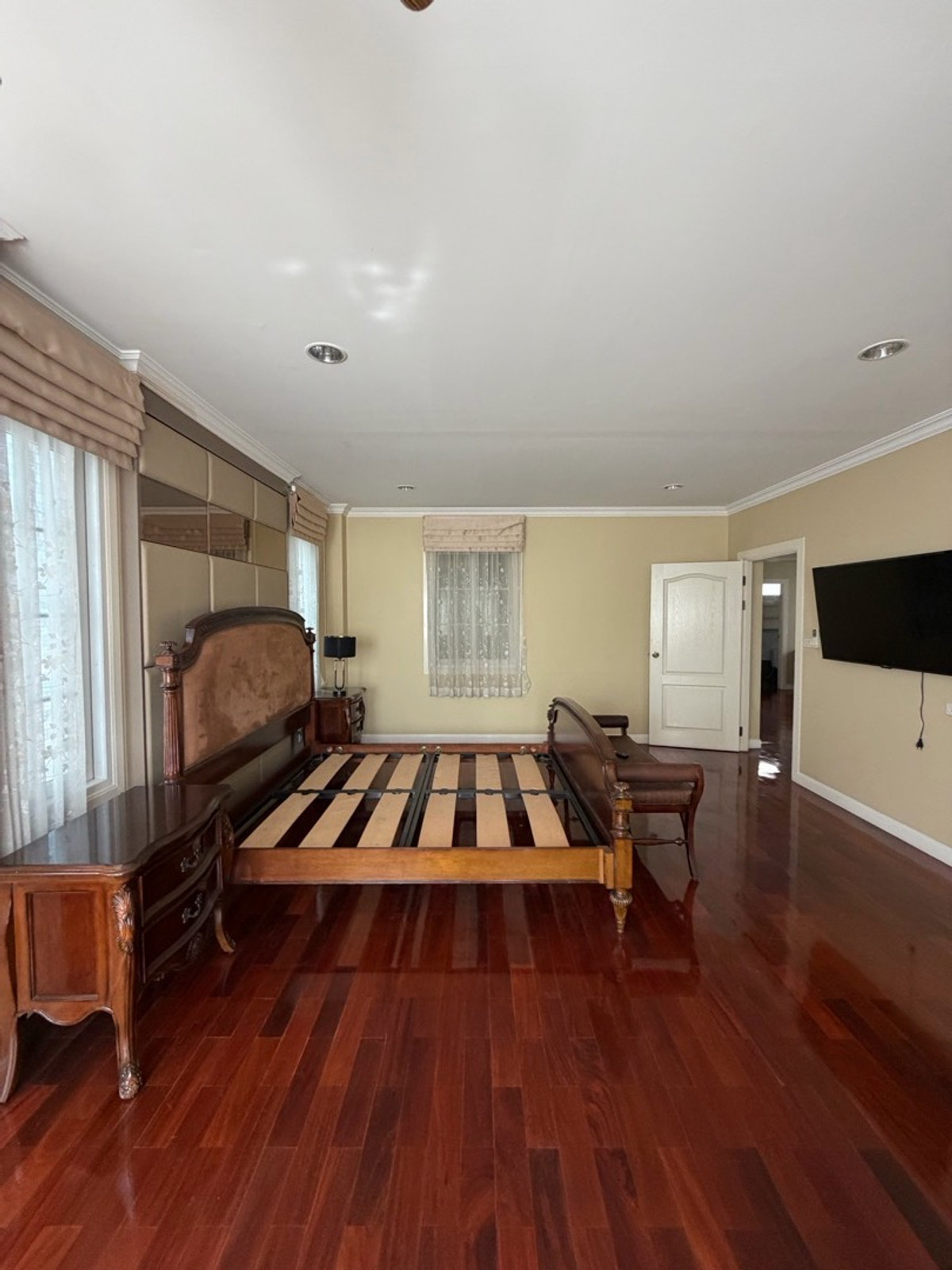 ให้เช่าบ้านบางนา แบริ่ง ลาซาล : Fantasia Villa4 Bangna บ้านใหญ่ ฟังก์ชันครบ เหมาะสำหรับอยู่เองหรือทำโฮมออฟฟิศ ทำเลดีมาก ใกล้ทางด่วน / Mega Bangna / โรงเรียนนานาชาติ