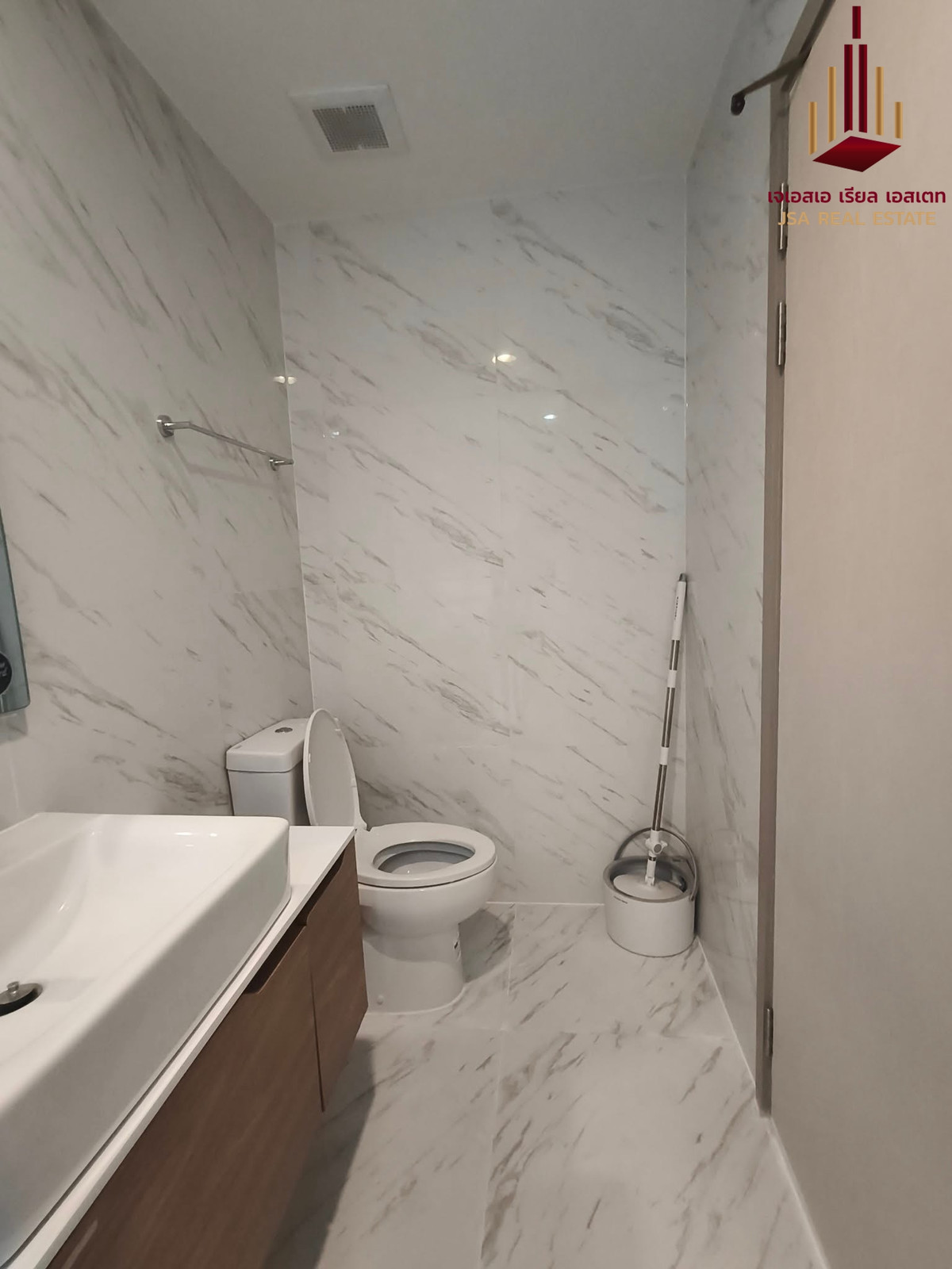 For RentCondoBangna, Bearing, Lasalle : ✨ For Rent : Ideo Mobi Sukhumvit East point Condo ✨ 💰 Only 18,000 thb/month